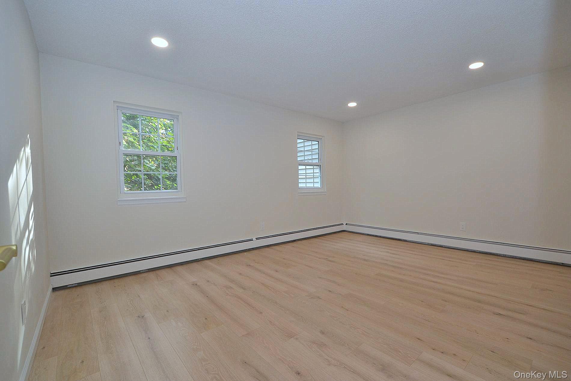 5 Hunt Club Drive, Coram, NY 11727