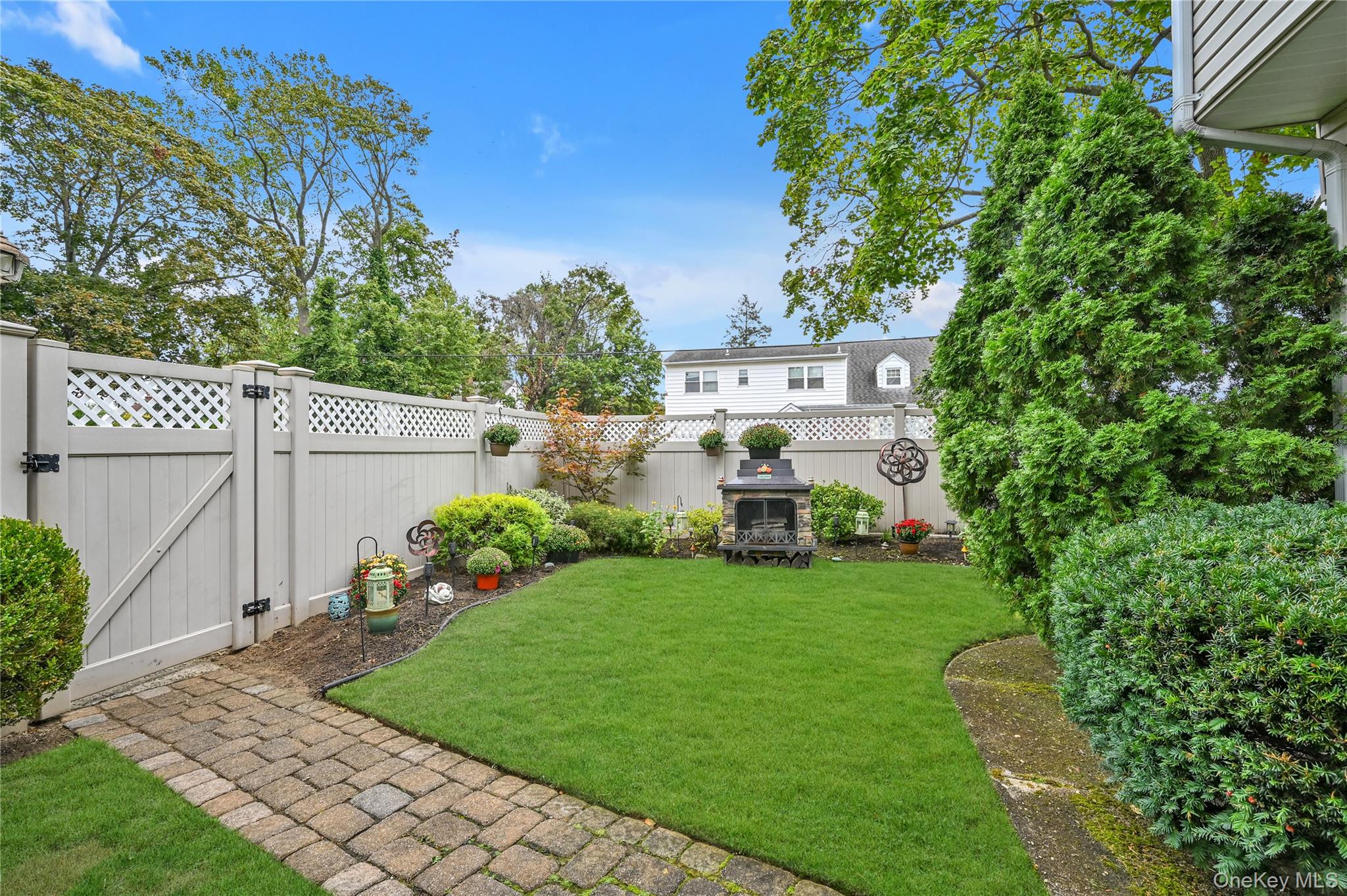 39 Morris Parkway, Valley Stream, NY 11580