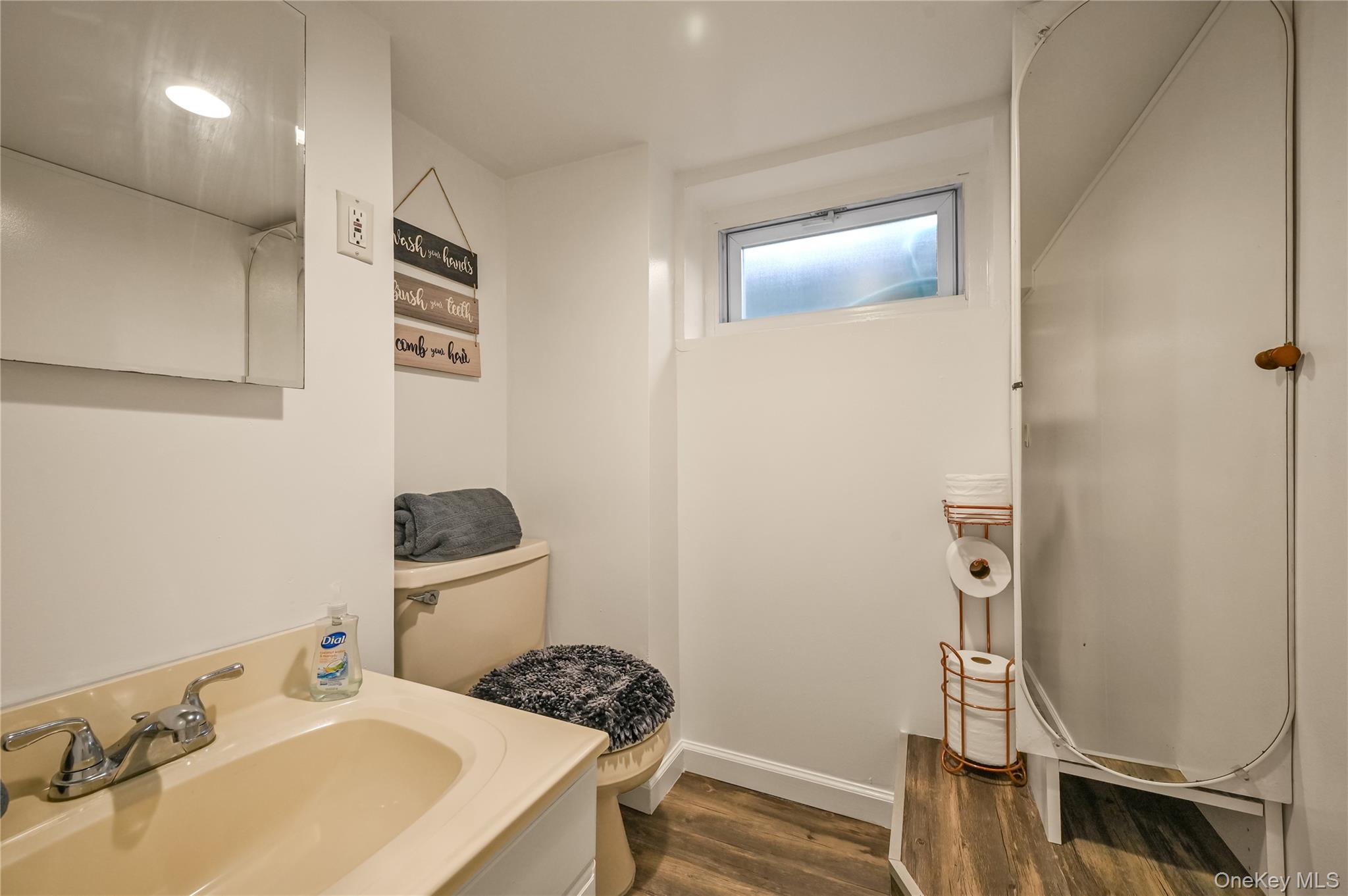 39 Morris Parkway, Valley Stream, NY 11580