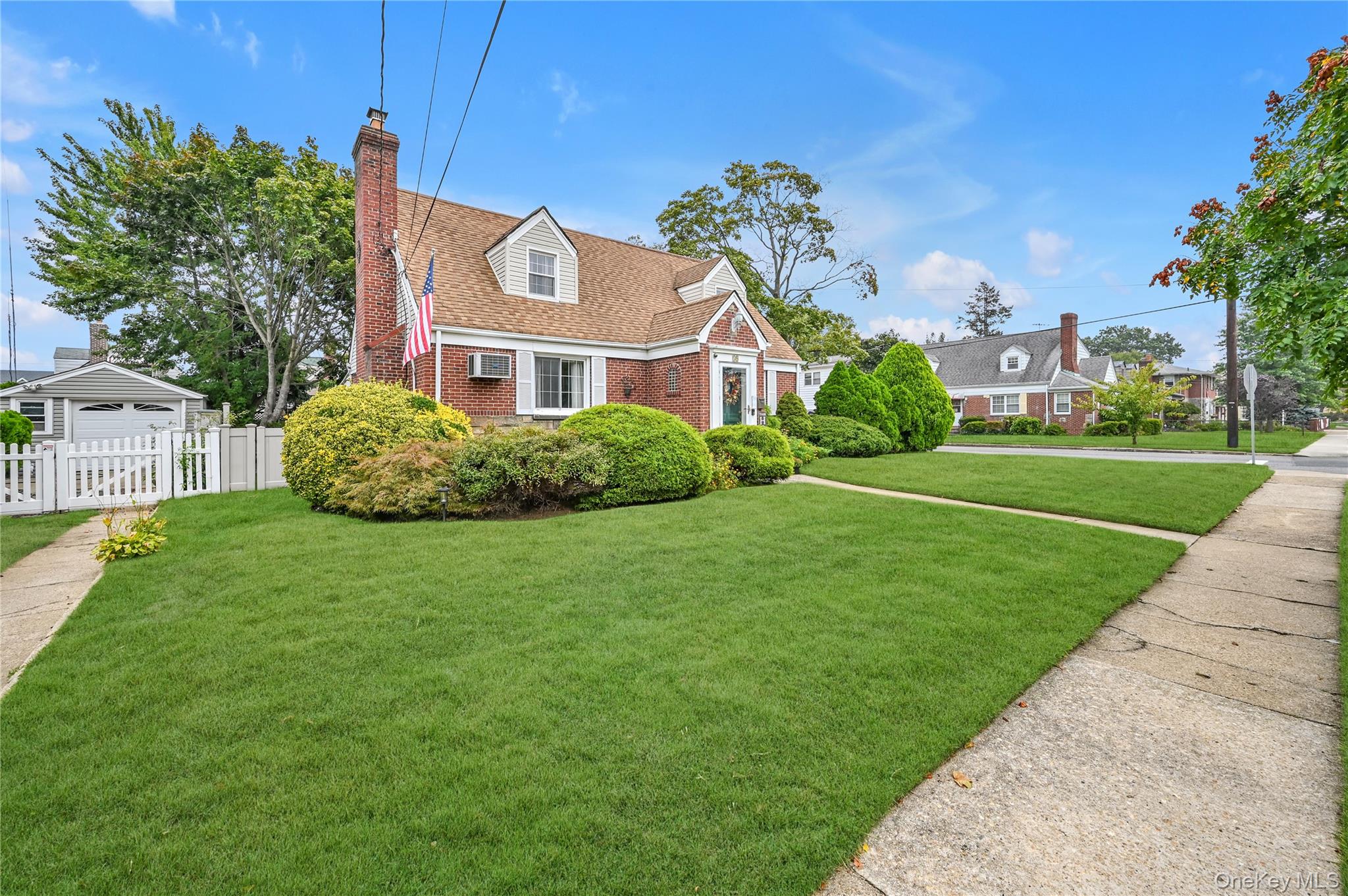 39 Morris Parkway, Valley Stream, NY 11580