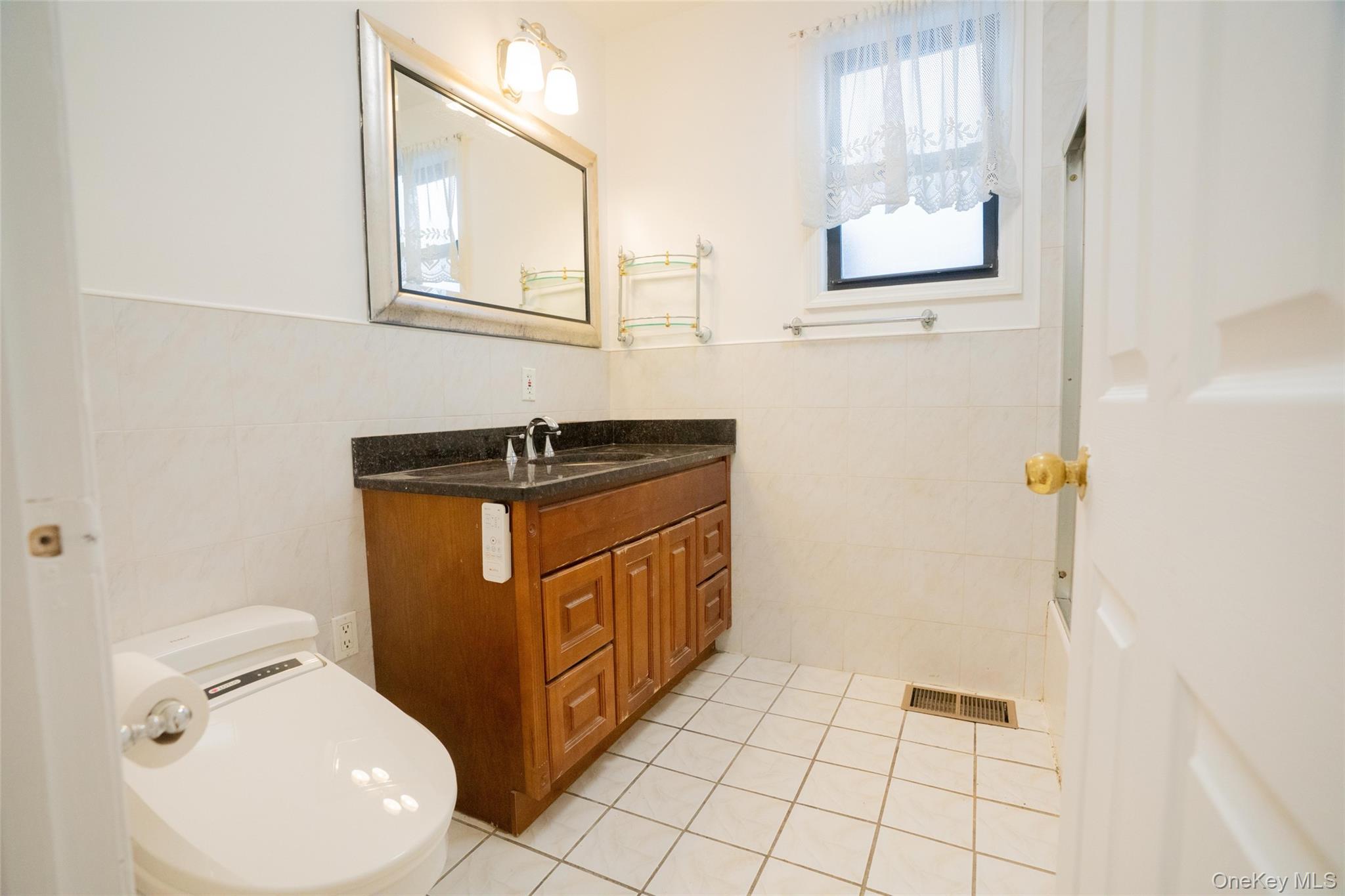 11907 14th Road, College Point, NY 11356