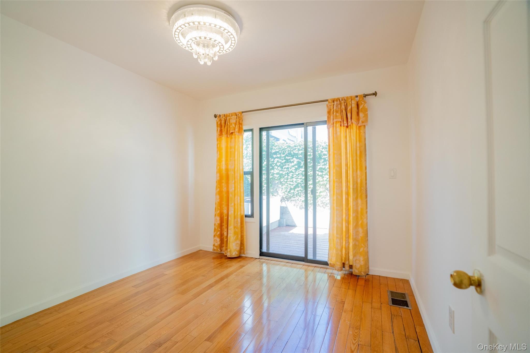 11907 14th Road, College Point, NY 11356