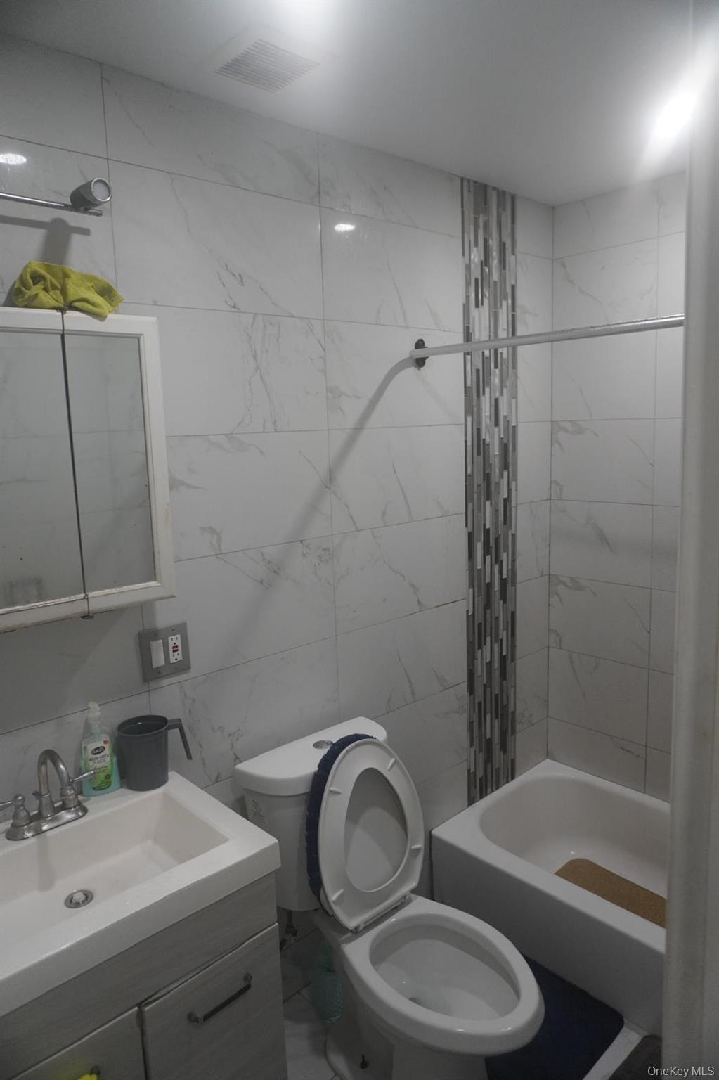 1386 Clinton Avenue, Bronx, NY 10456