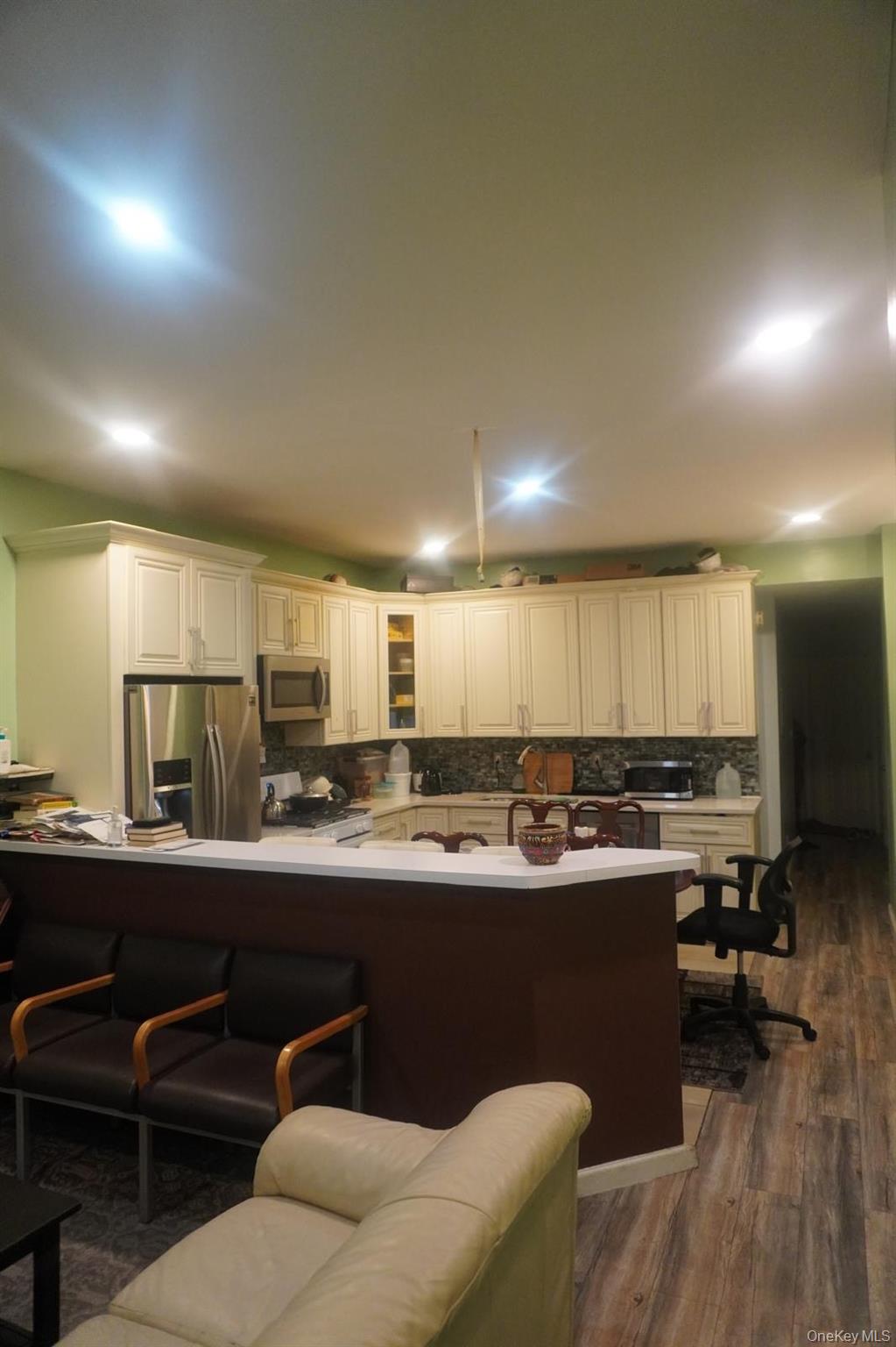 1386 Clinton Avenue, Bronx, NY 10456