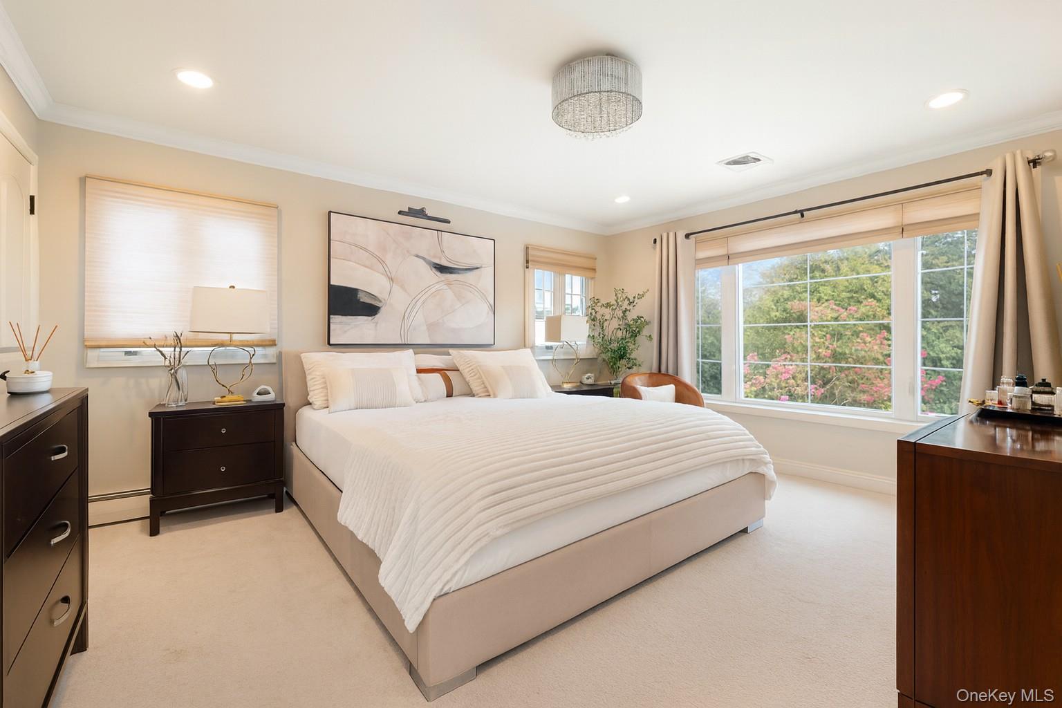 690 Park Lane, North Woodmere, NY 11581