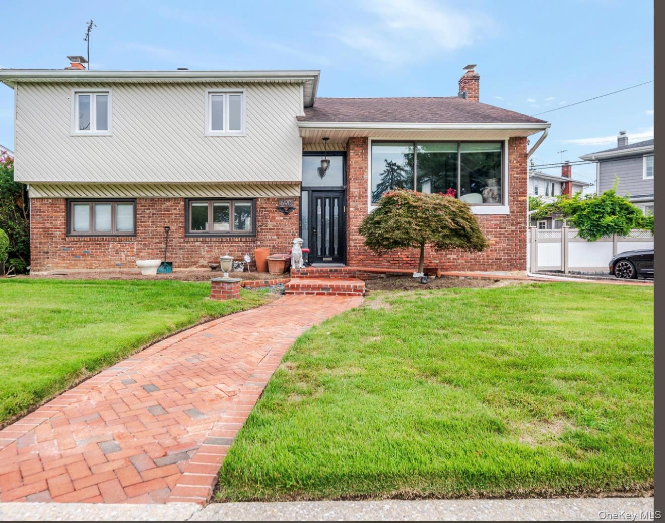 690 Park Lane, North Woodmere, NY 11581