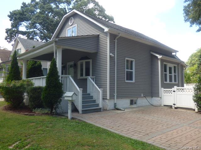 669 Wadleigh Avenue, West Hempstead, NY 11552