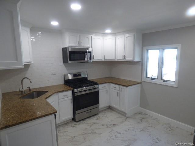 669 Wadleigh Avenue, West Hempstead, NY 11552