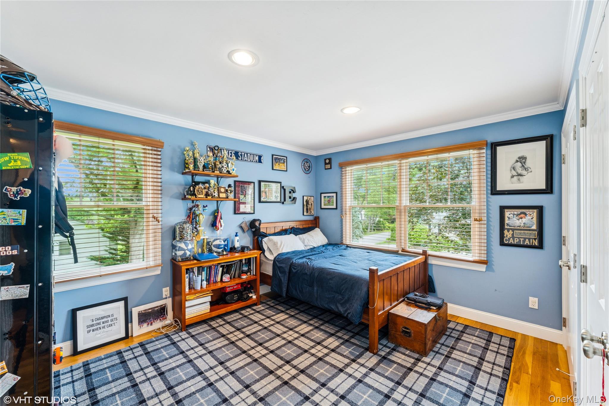 15 Flamingo Road, East Hills, NY 11576