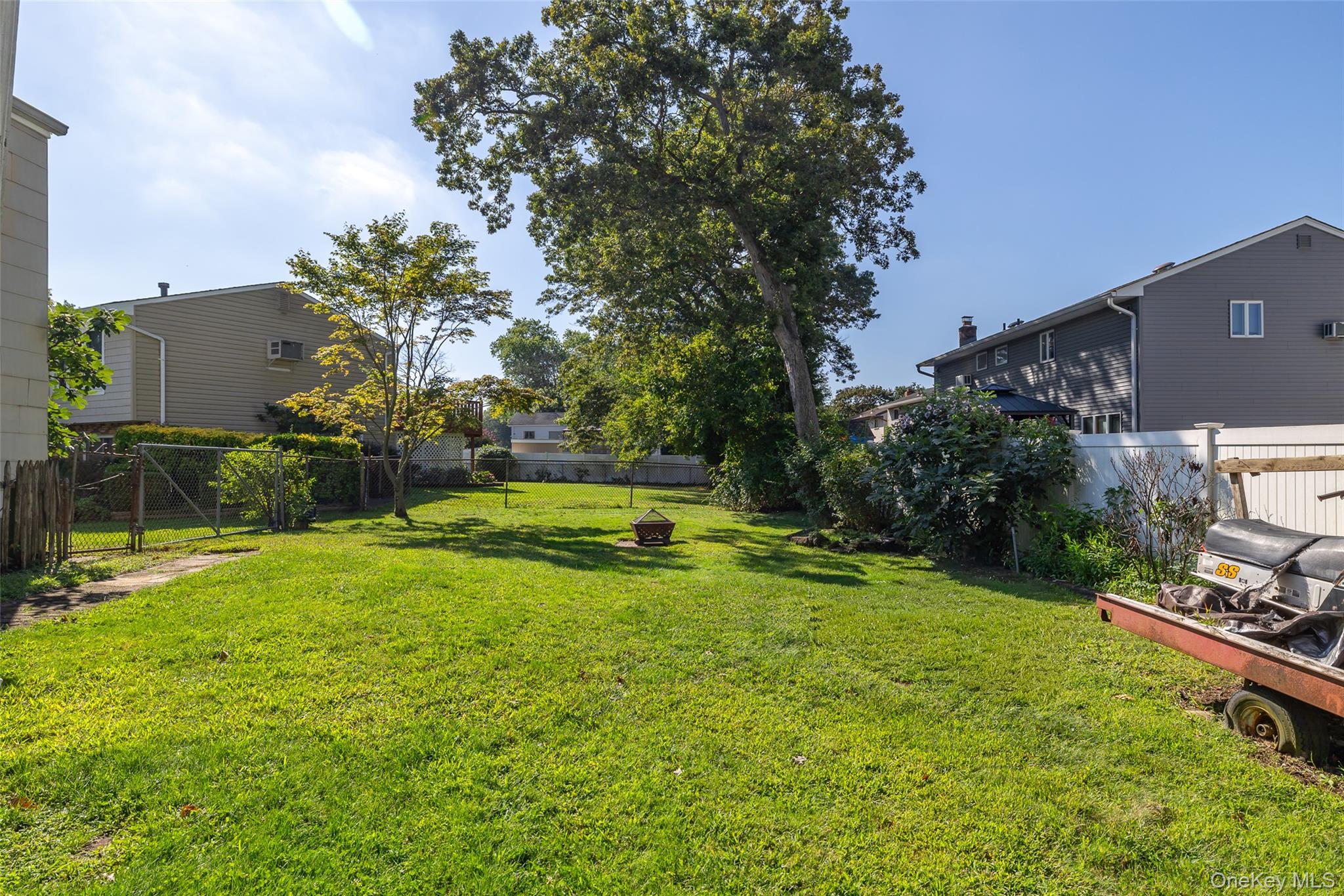 384 W 22nd Street, Deer Park, NY 11729