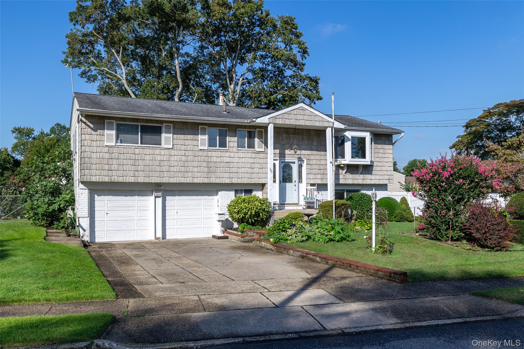 384 W 22nd Street, Deer Park, NY 11729