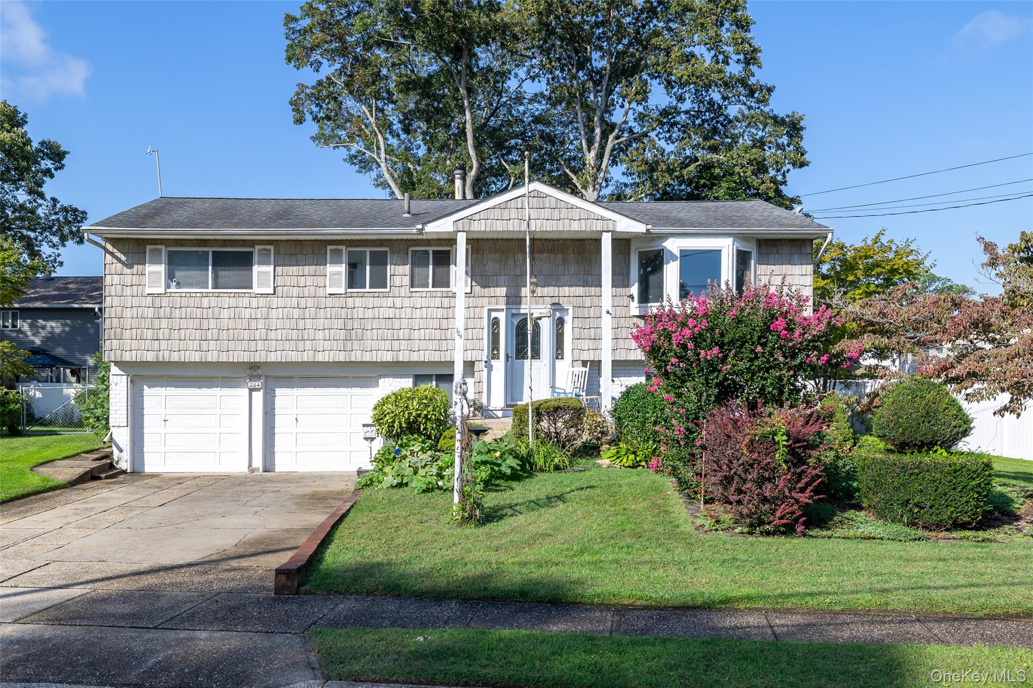 384 W 22nd Street, Deer Park, NY 11729