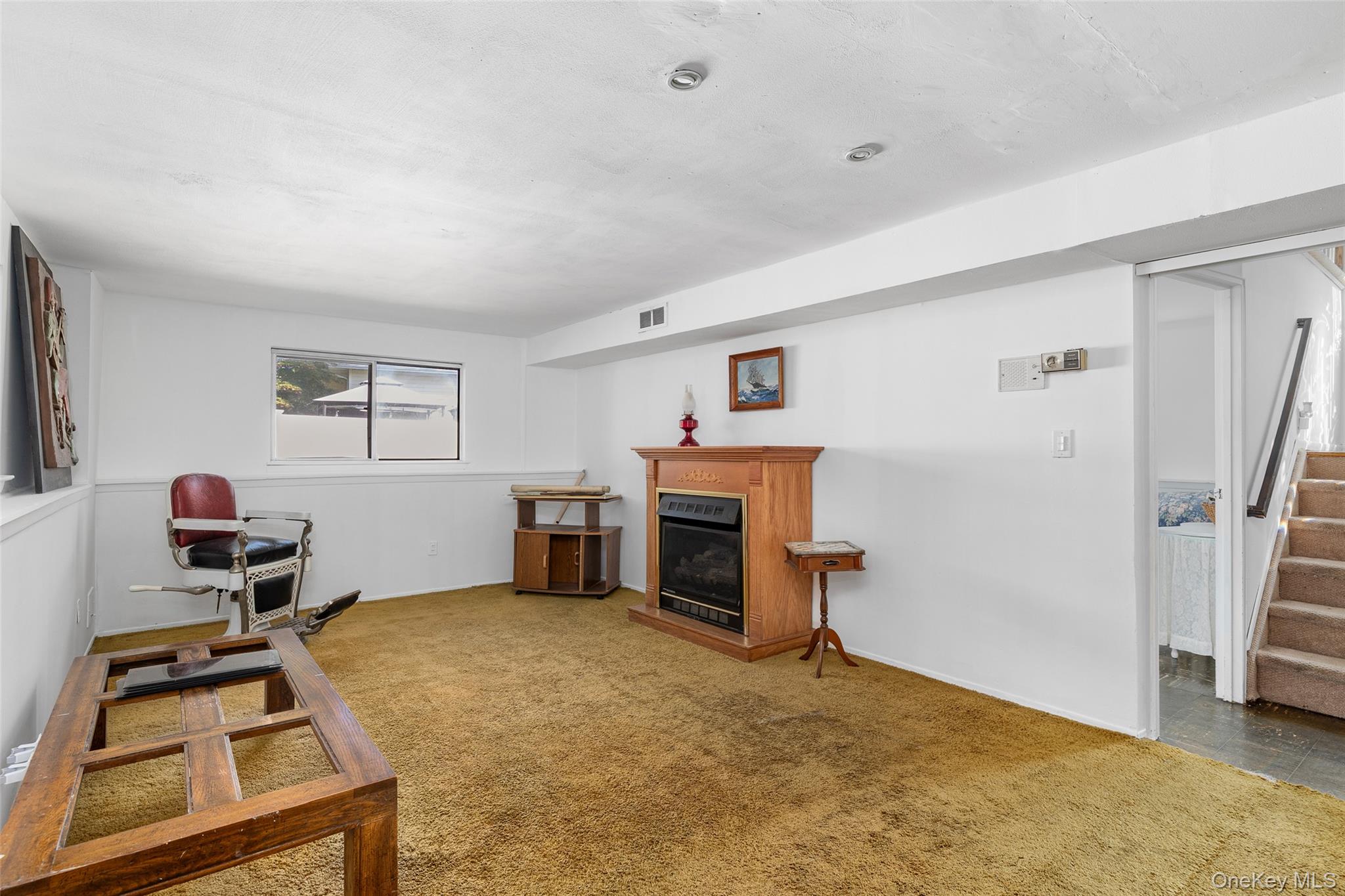 384 W 22nd Street, Deer Park, NY 11729