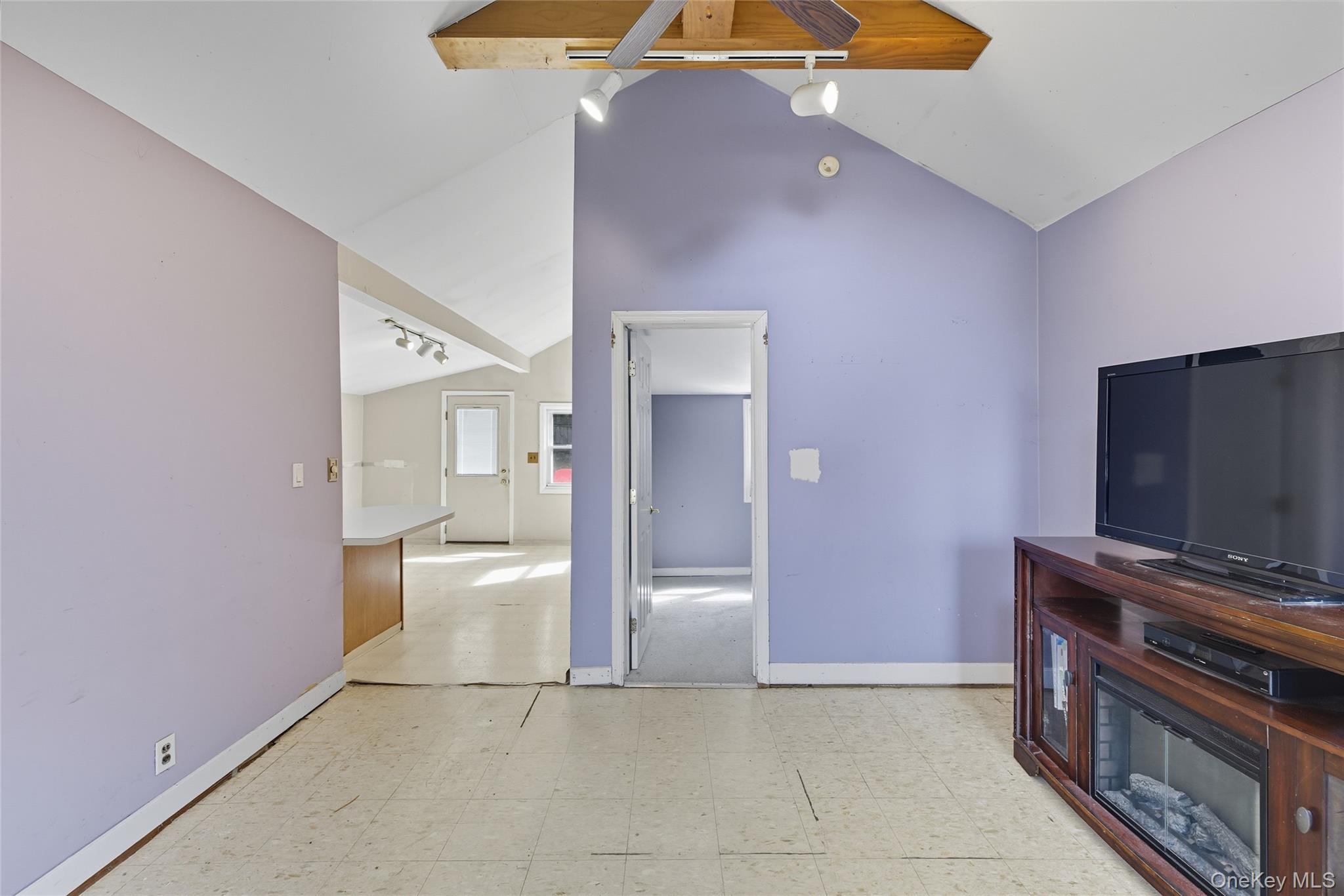 13 Darien Road, Carmel, NY 10512