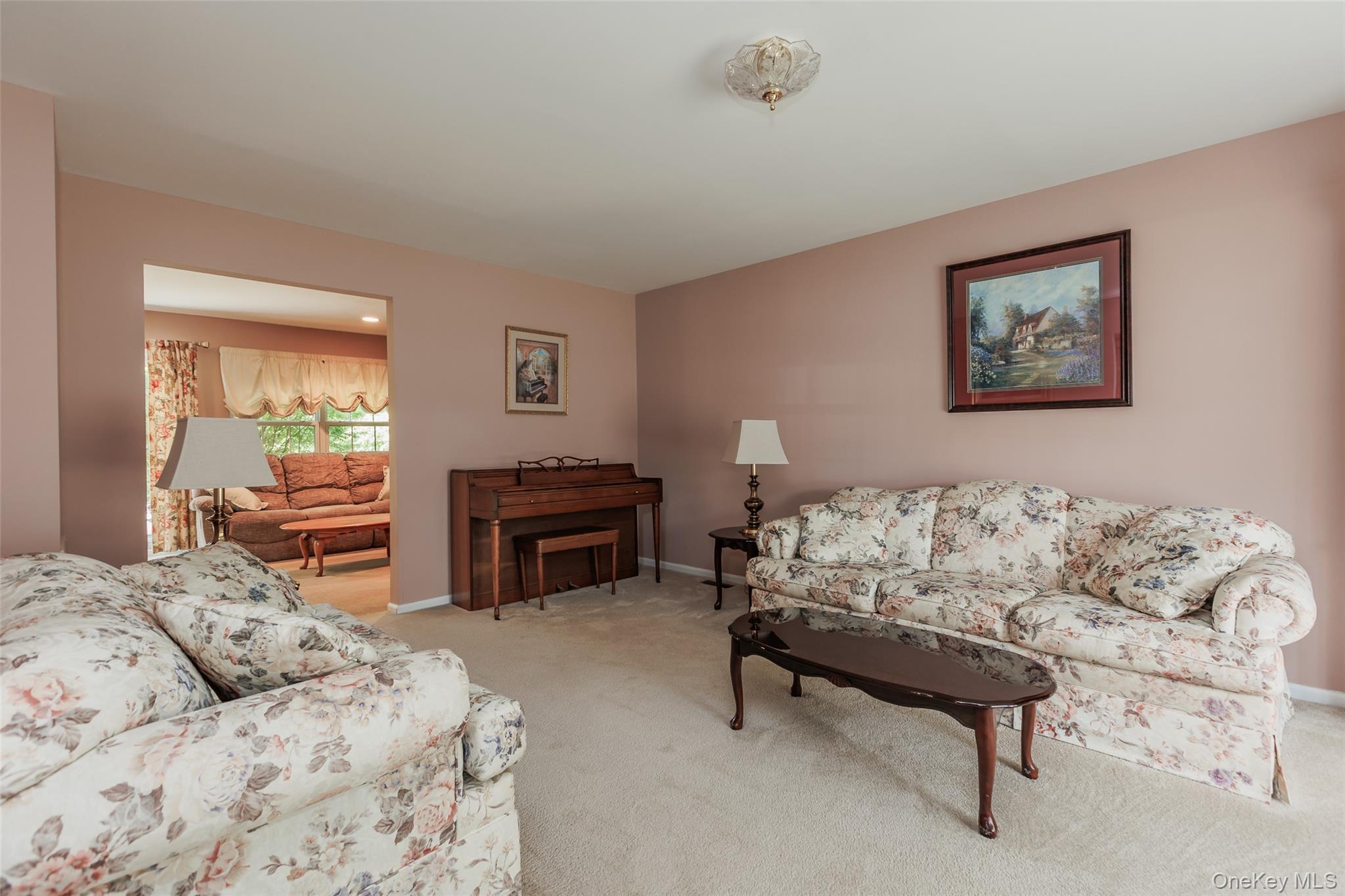 22 Washington Avenue, Port Jefferson Station, NY 11776