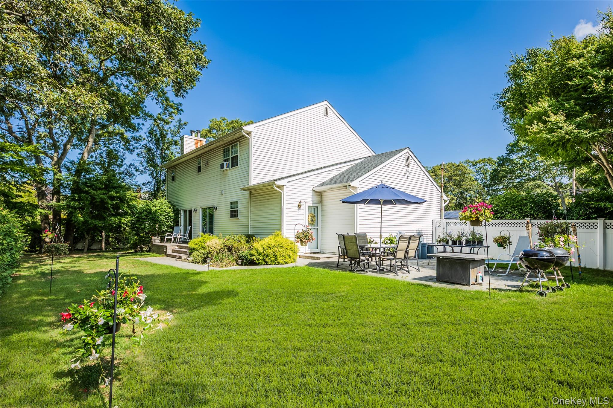 22 Washington Avenue, Port Jefferson Station, NY 11776