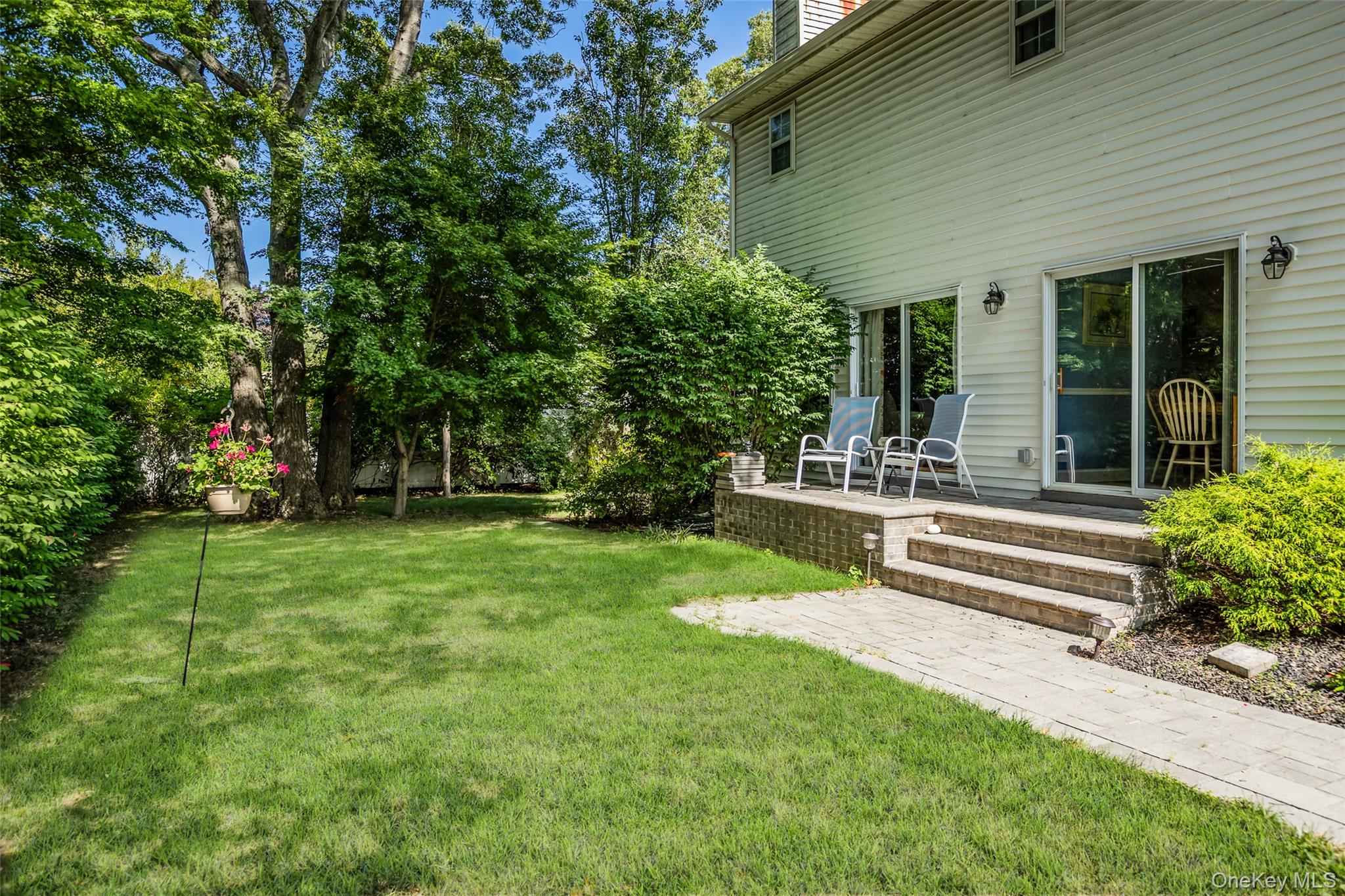 22 Washington Avenue, Port Jefferson Station, NY 11776