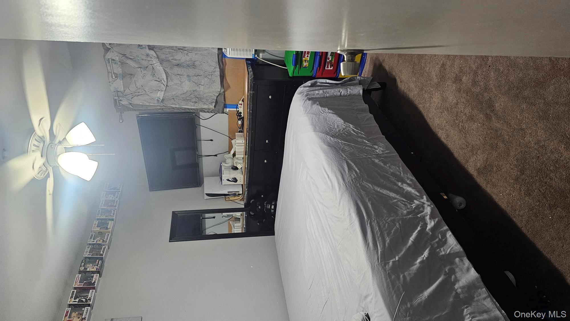 270 W 4th Street, West Islip, NY 11795