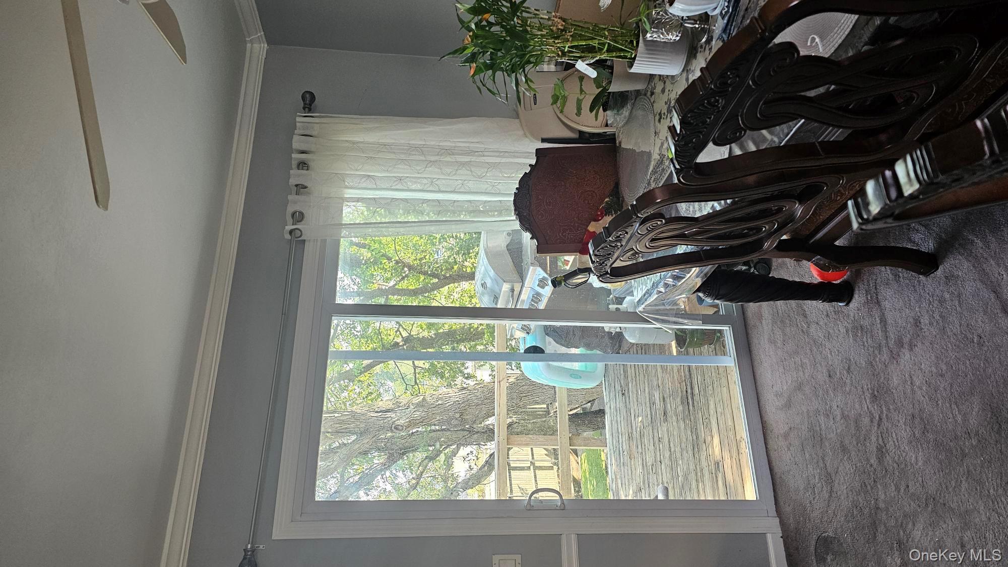 270 W 4th Street, West Islip, NY 11795