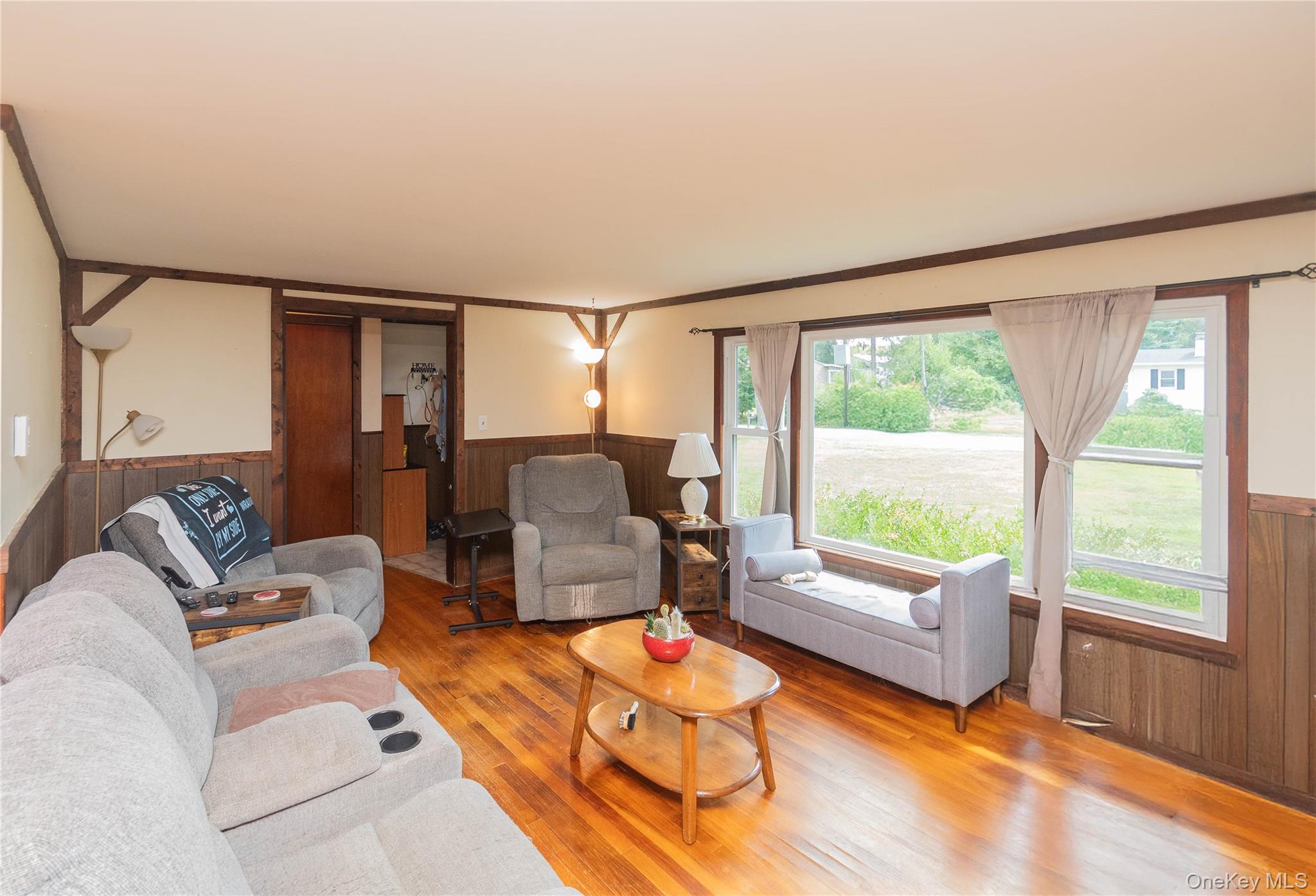 31 Lawrence Road, Hyde Park, NY 12538