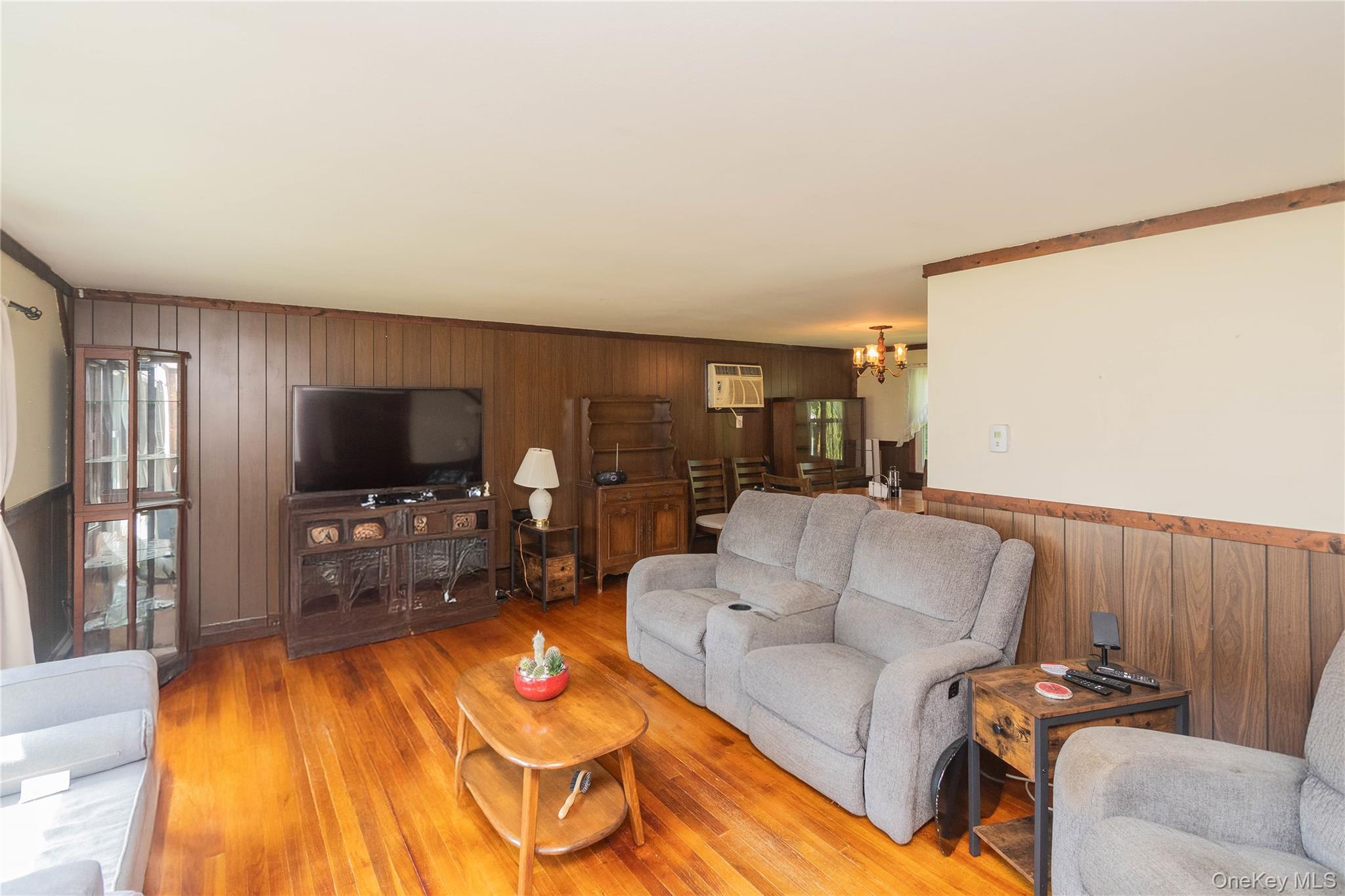 31 Lawrence Road, Hyde Park, NY 12538