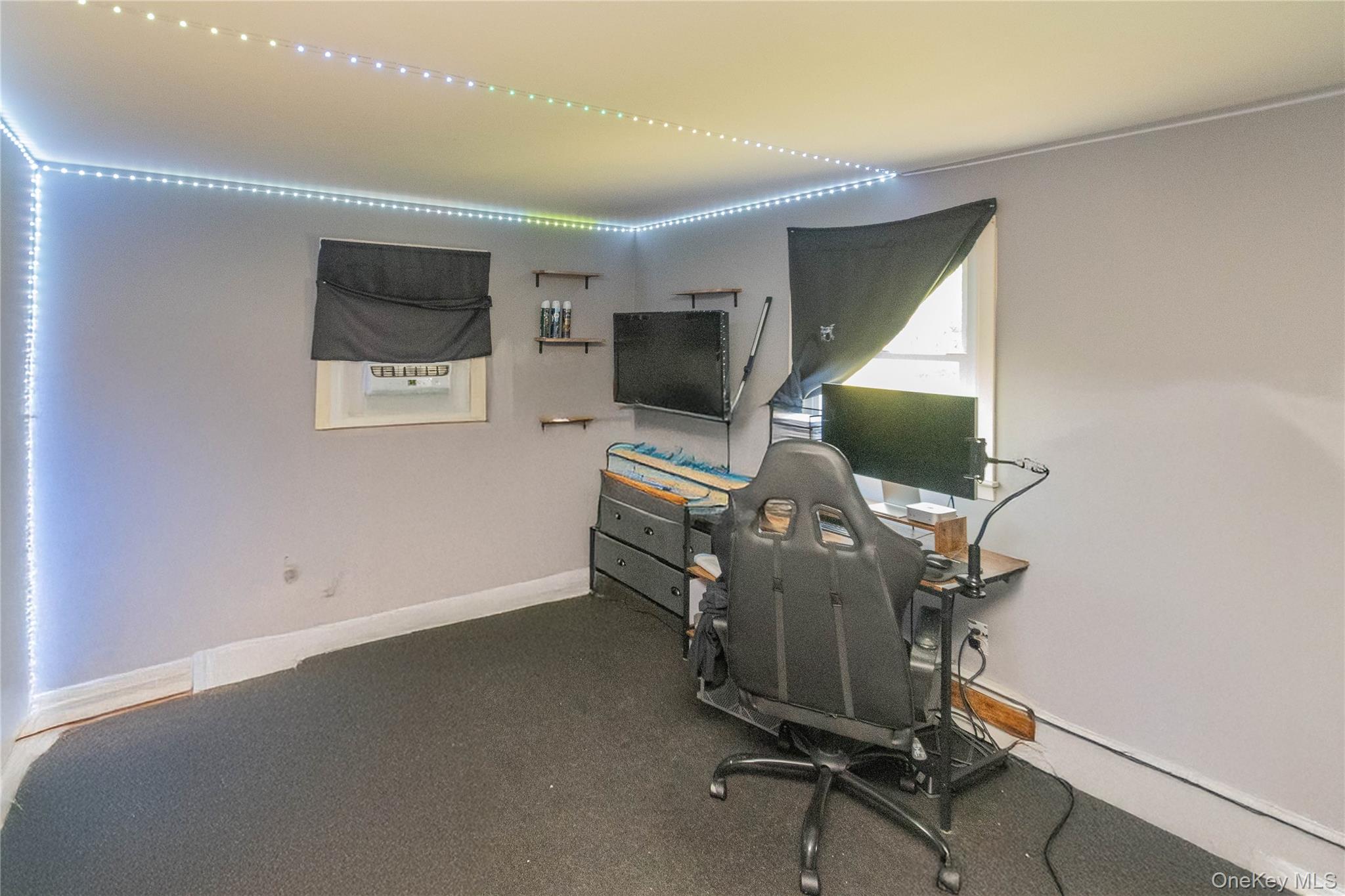 31 Lawrence Road, Hyde Park, NY 12538