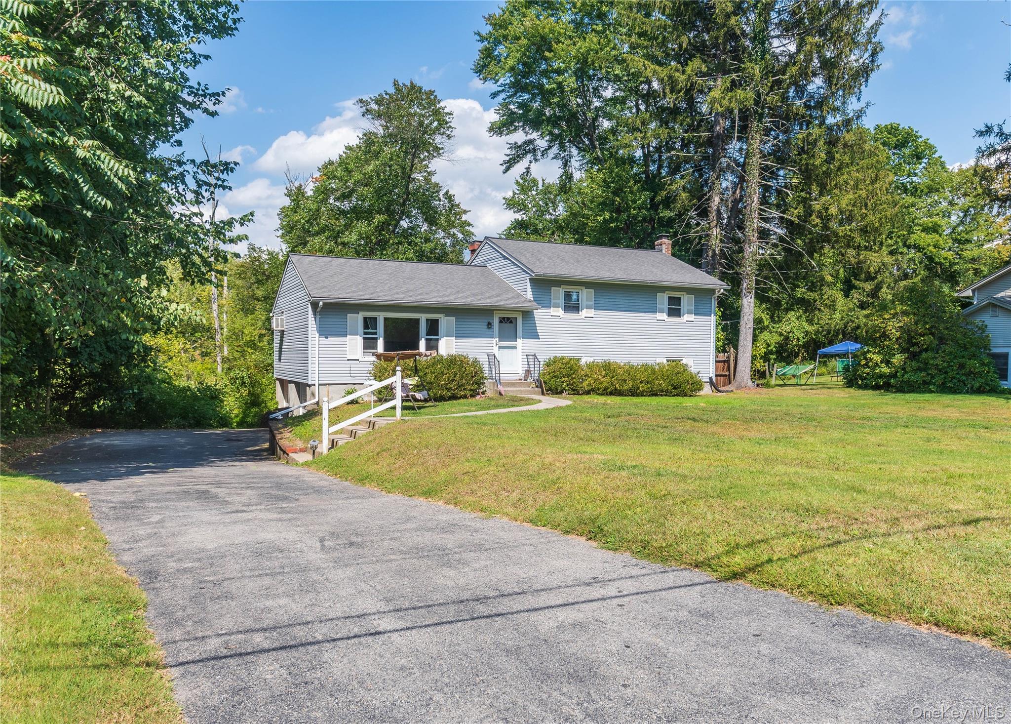 31 Lawrence Road, Hyde Park, NY 12538