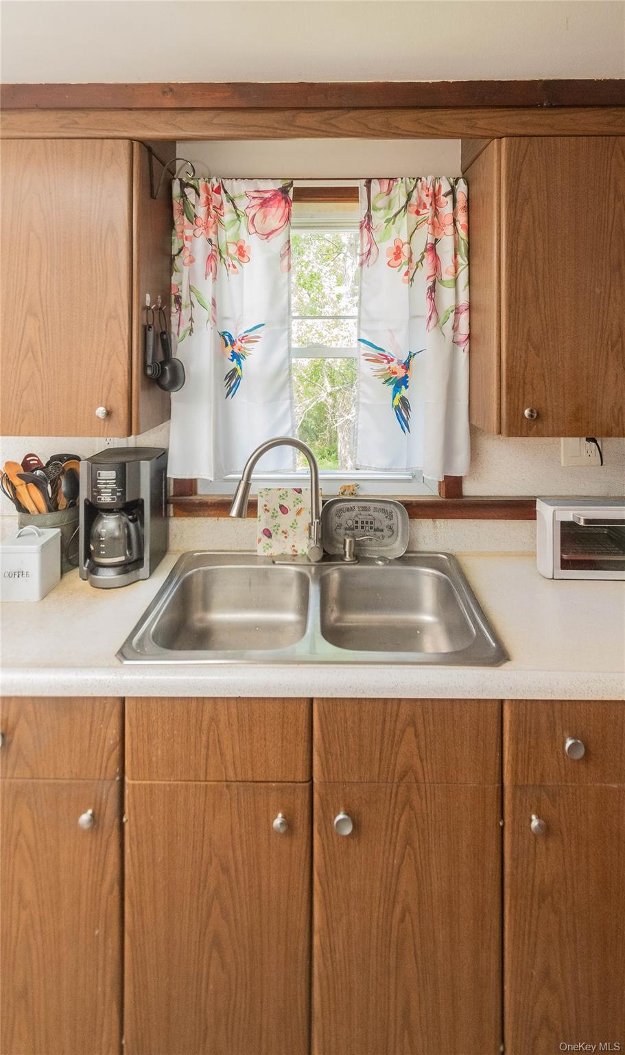 31 Lawrence Road, Hyde Park, NY 12538