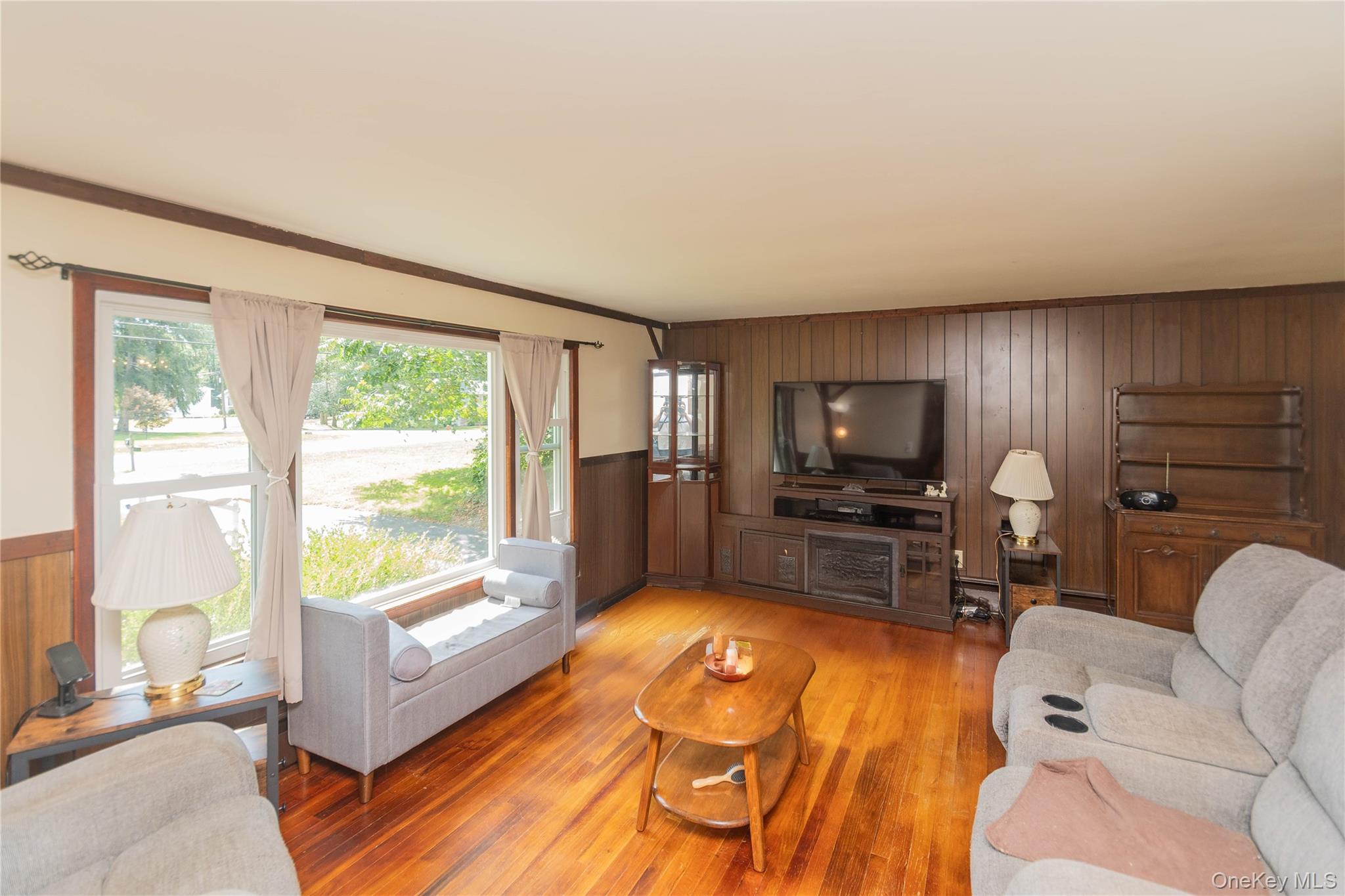 31 Lawrence Road, Hyde Park, NY 12538