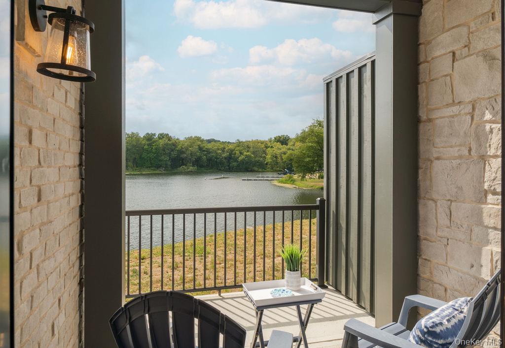 2 icehouse Drive, Saugerties, NY 12477