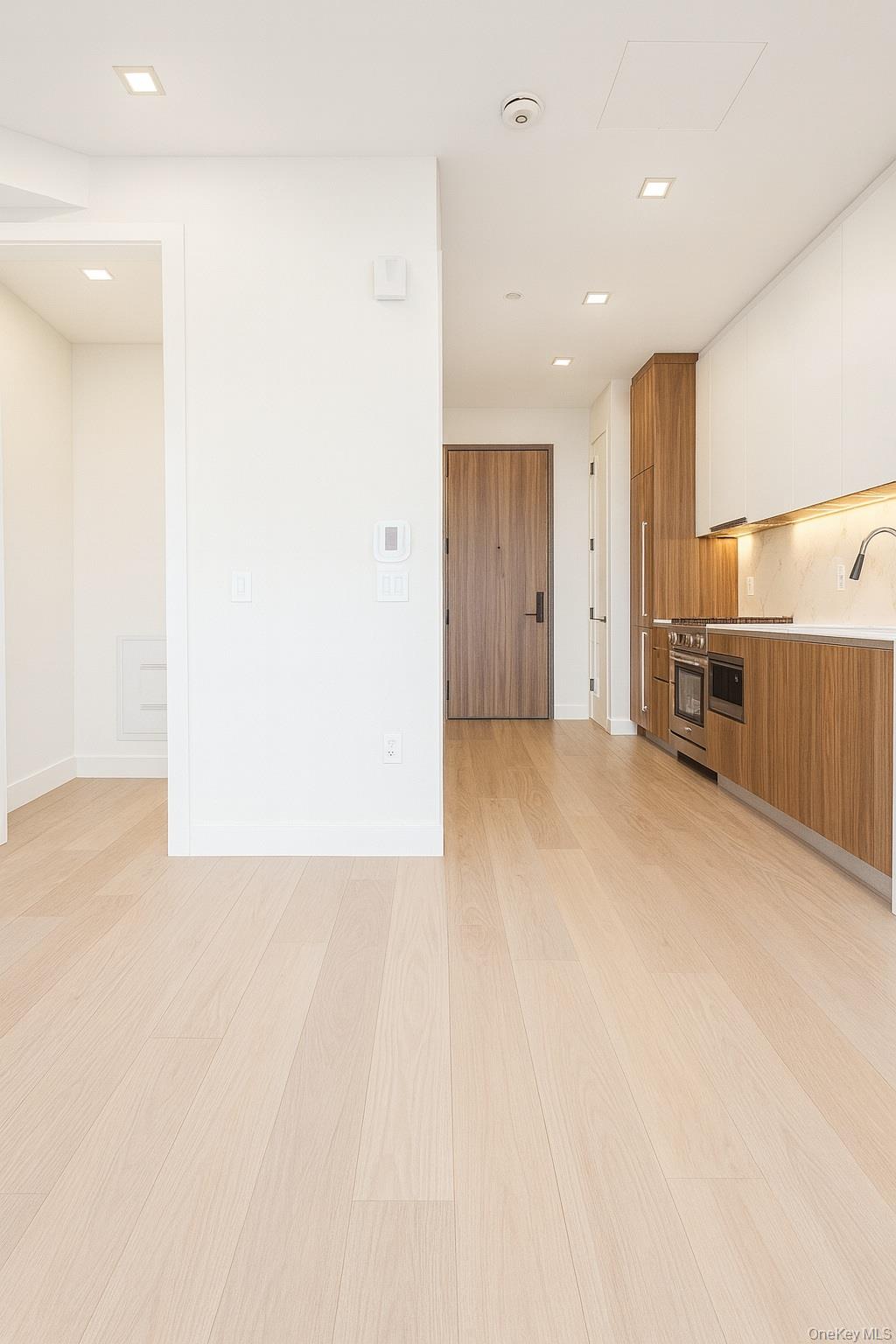 35-32 Leavitt St # PhK, Flushing, NY 11354