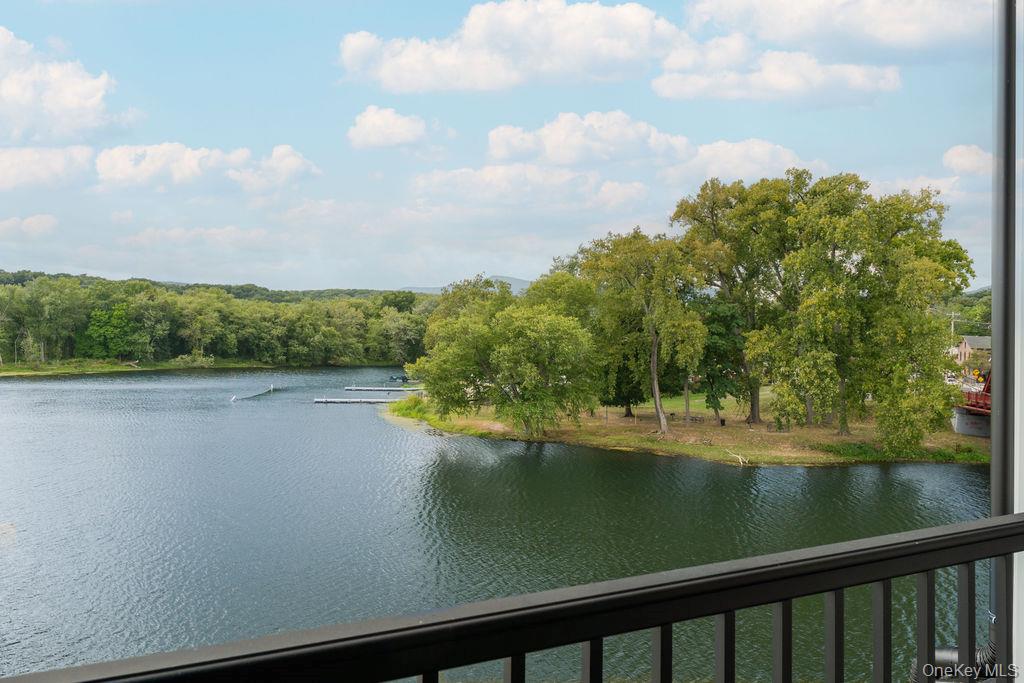 4 Icehouse Drive, Saugerties, NY 12477