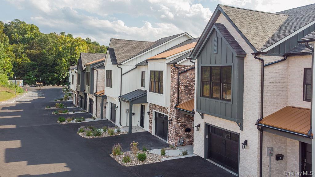 4 Icehouse Drive, Saugerties, NY 12477