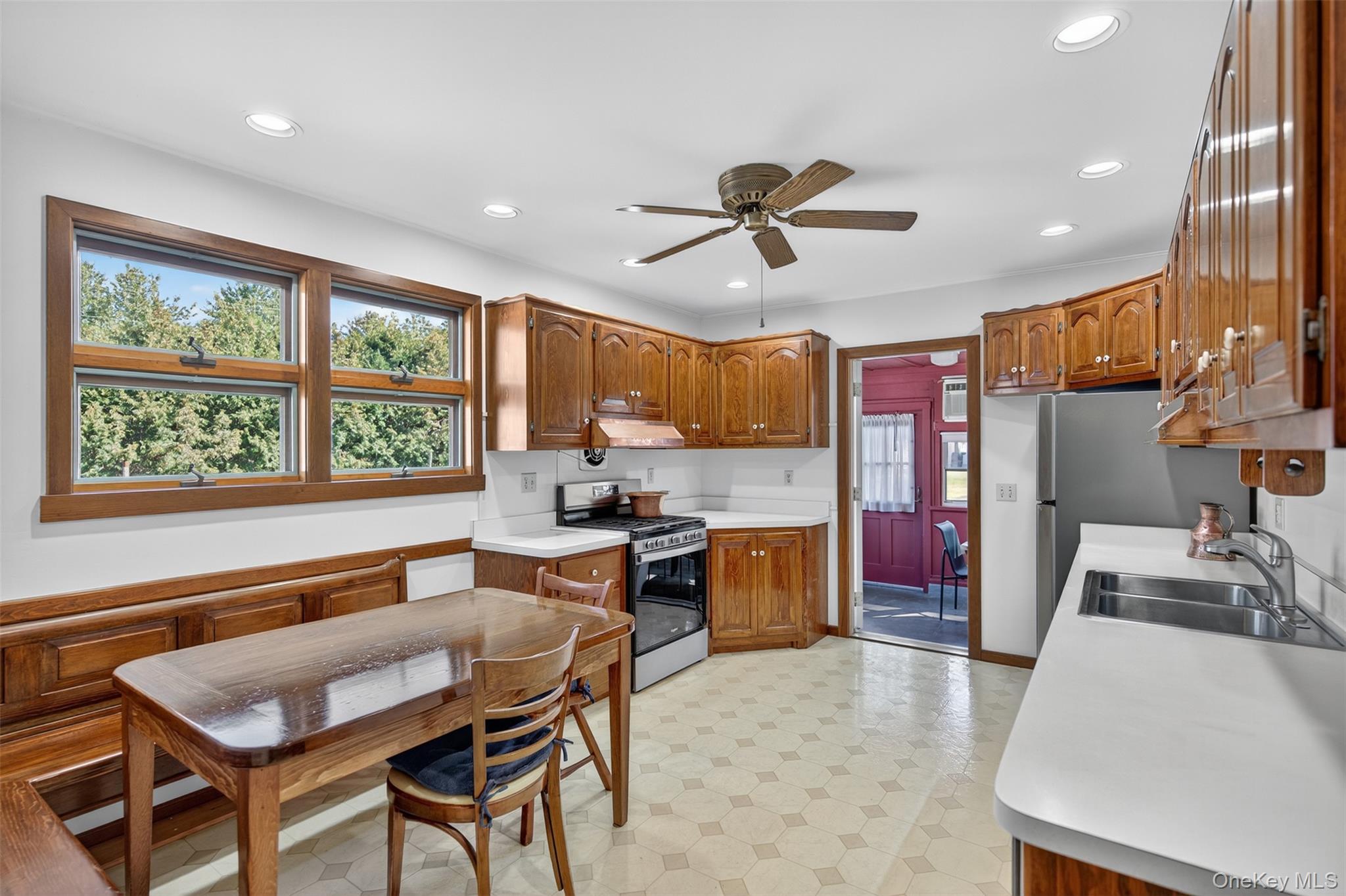 51 Mulberry Street, Rhinebeck, NY 12572