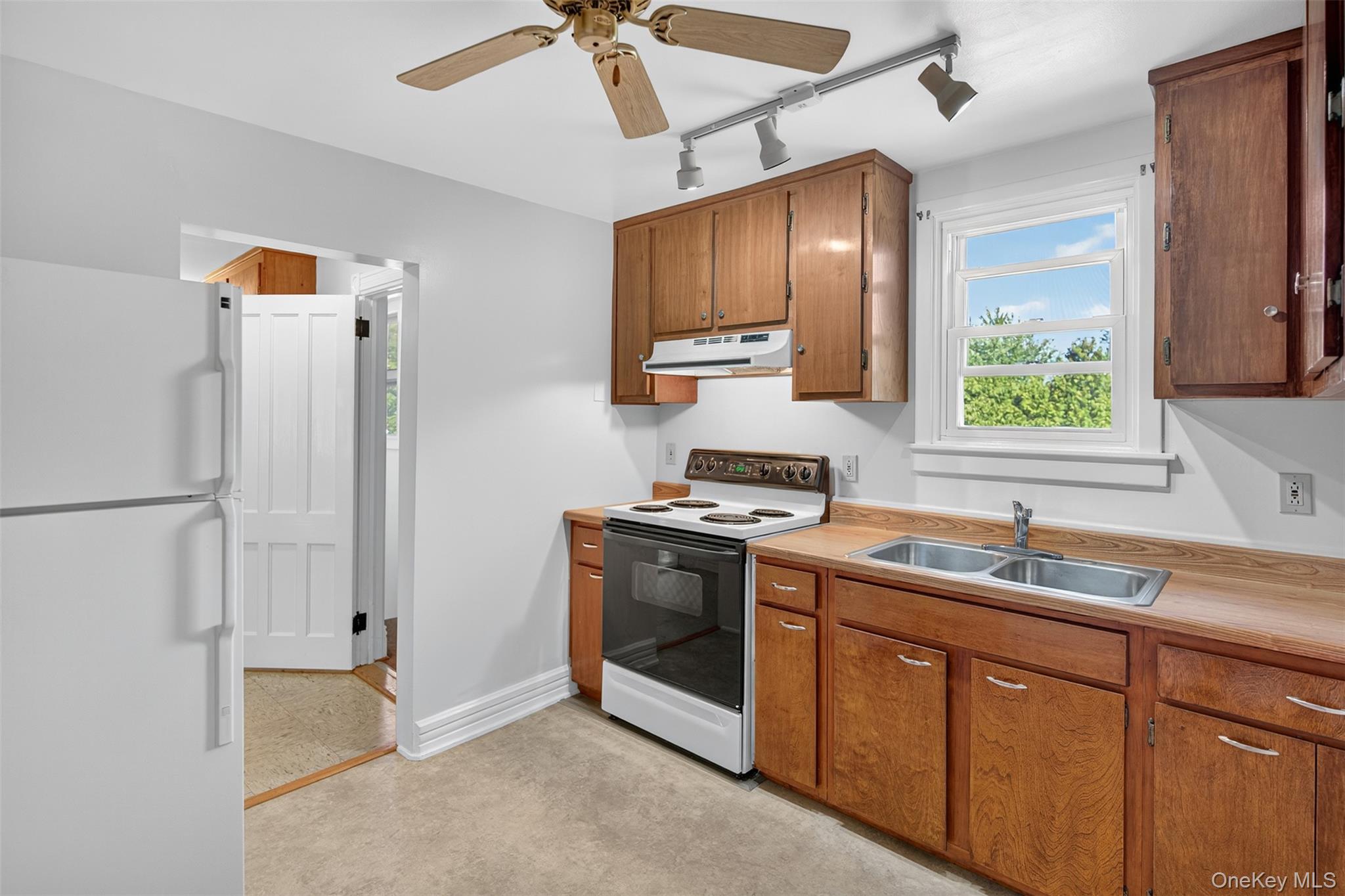 51 Mulberry Street, Rhinebeck, NY 12572