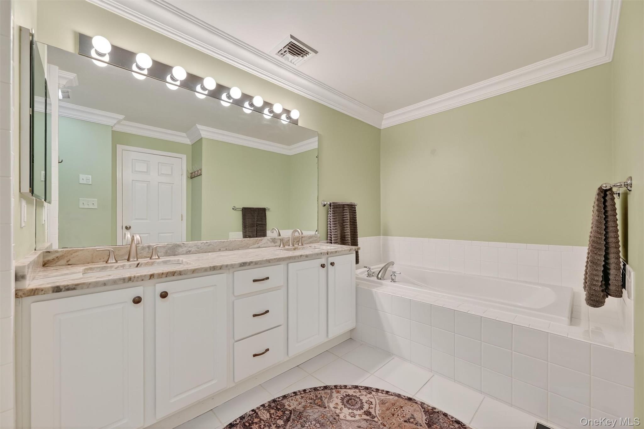 19 Turnberry Court, Monroe, NY 10950