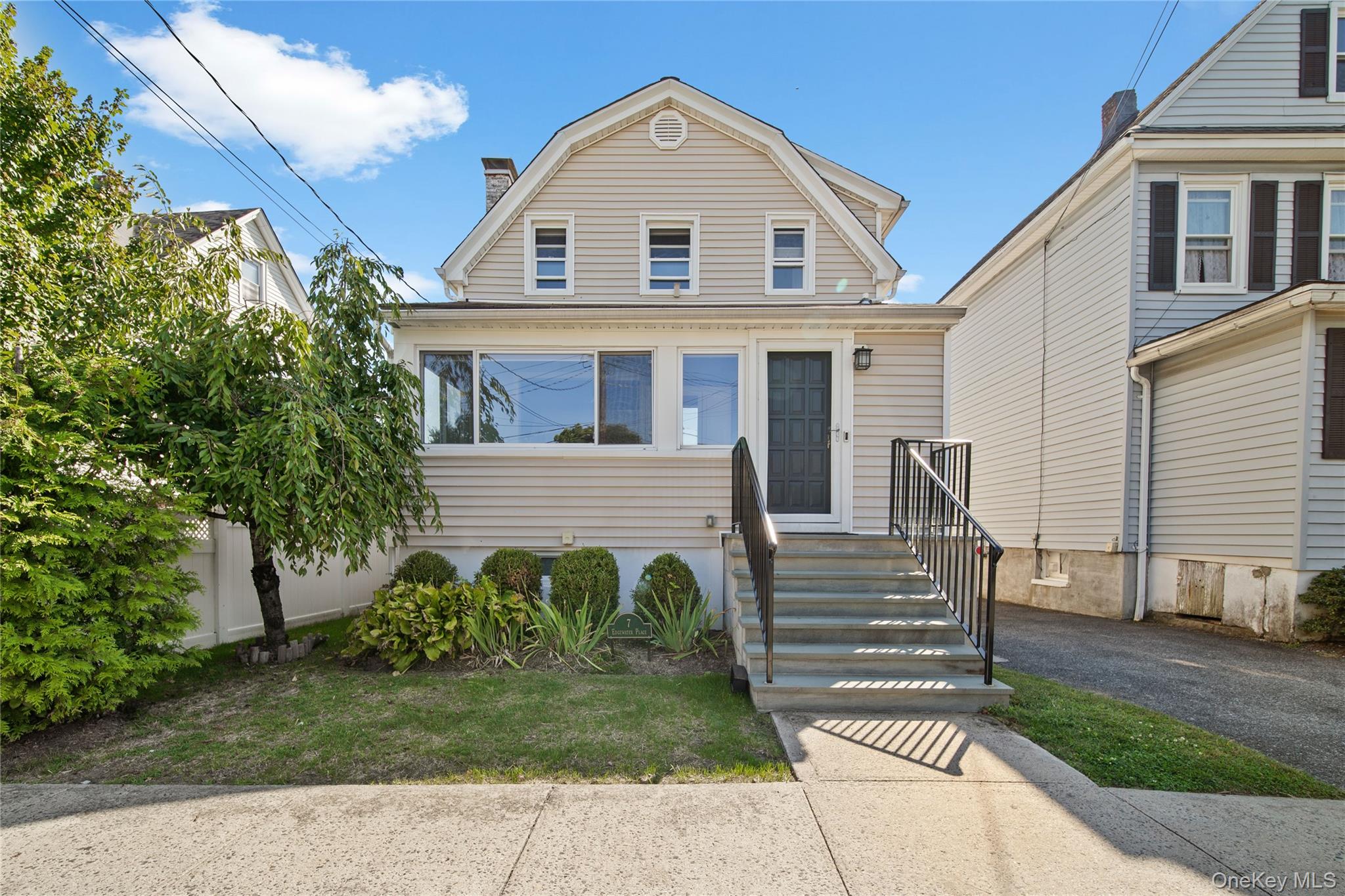 7 Edgewater Place, Larchmont, NY 10538