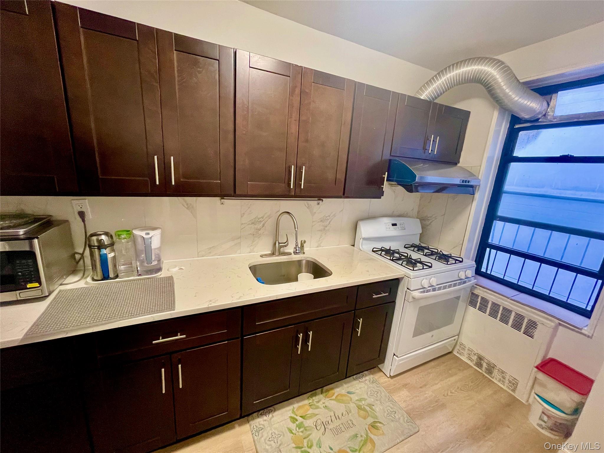 144-11 Sanford Avenue # 4K, Flushing, NY 11354