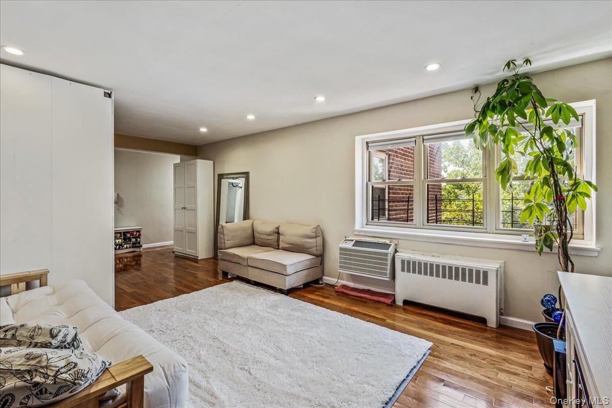 144-55 Melbourne Avenue # 6E, Flushing, NY 11367