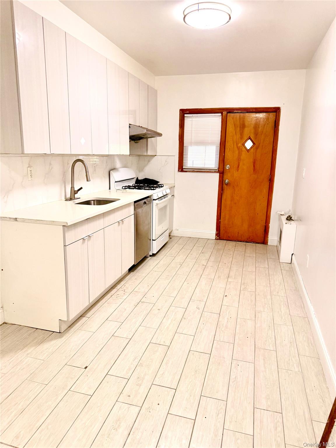 1826 Mulford Avenue, Bronx, NY 10461