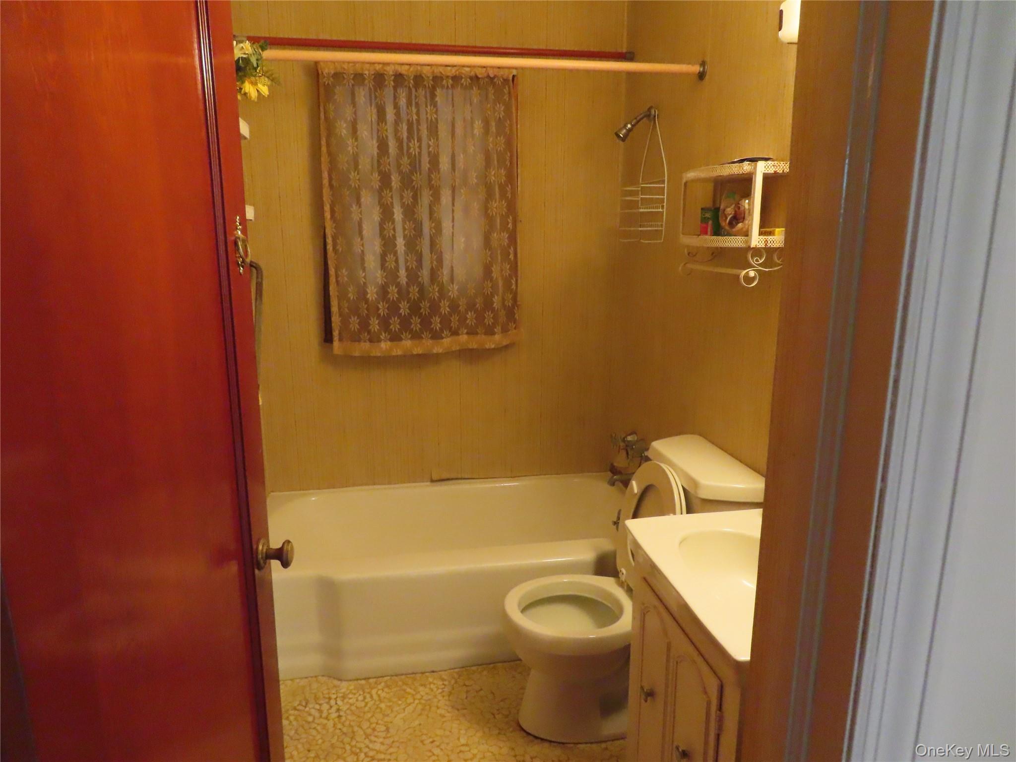 23 Woodlawn Avenue, Central Islip, NY 11722