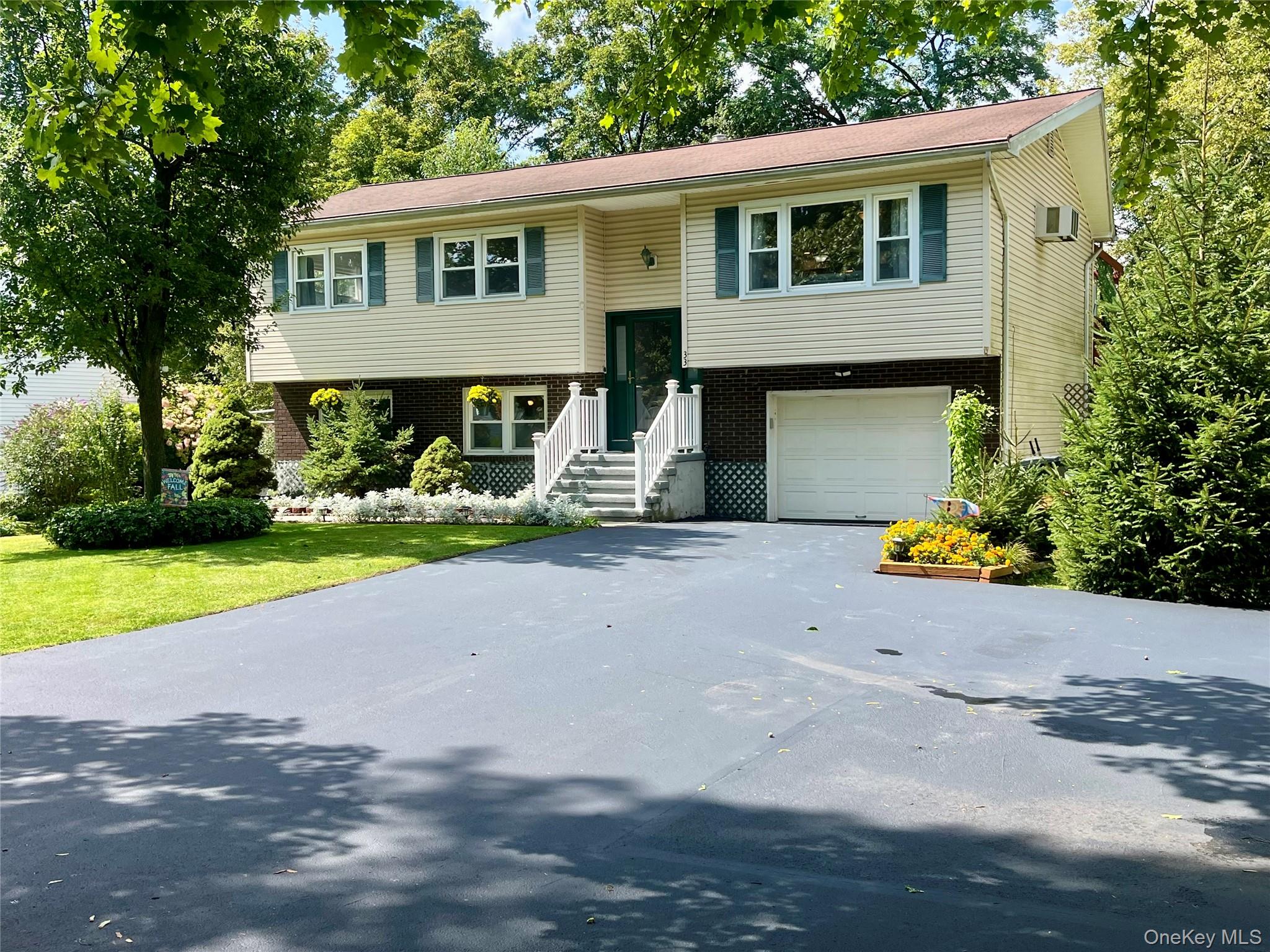 33 Island View Avenue, Monroe, NY 10950