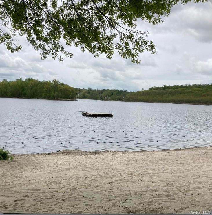 33 Island View Avenue, Monroe, NY 10950