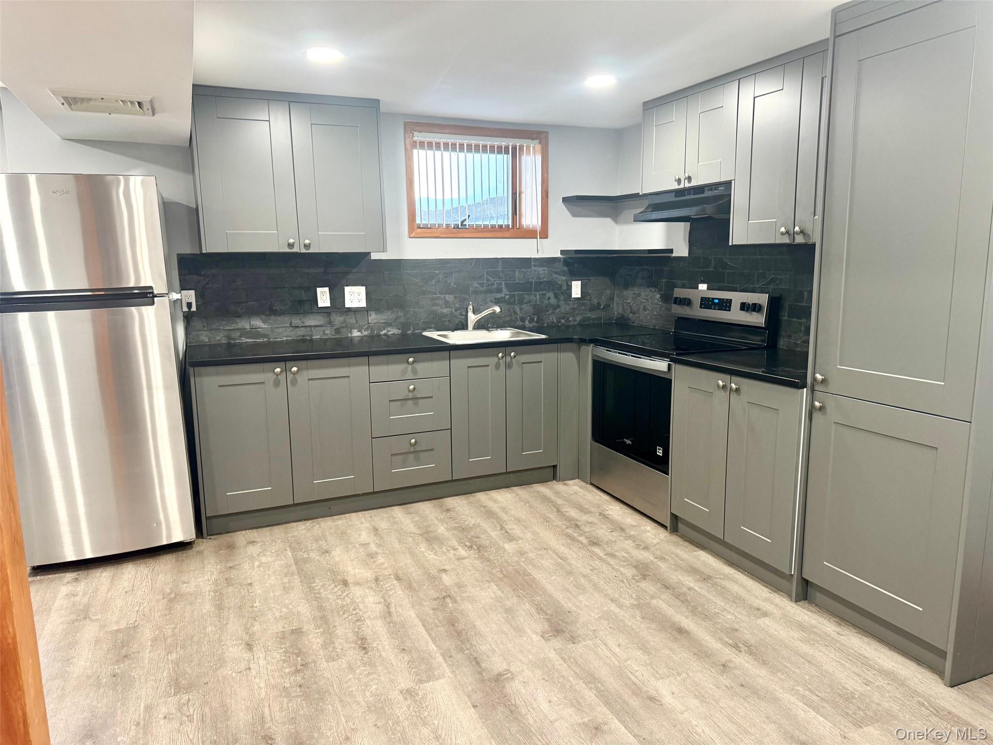 27 Blydenburgh Road, Centereach, NY 11720