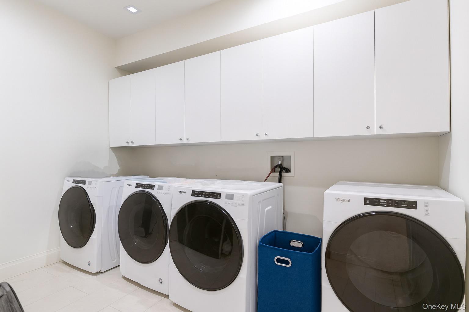 16 Ridge Drive E, Great Neck, NY 11021