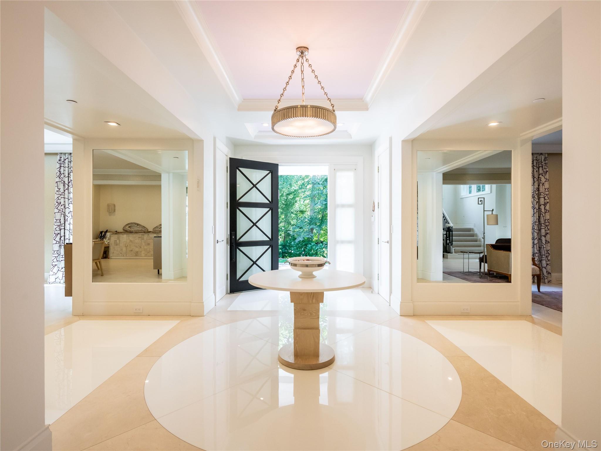 16 Ridge Drive E, Great Neck, NY 11021