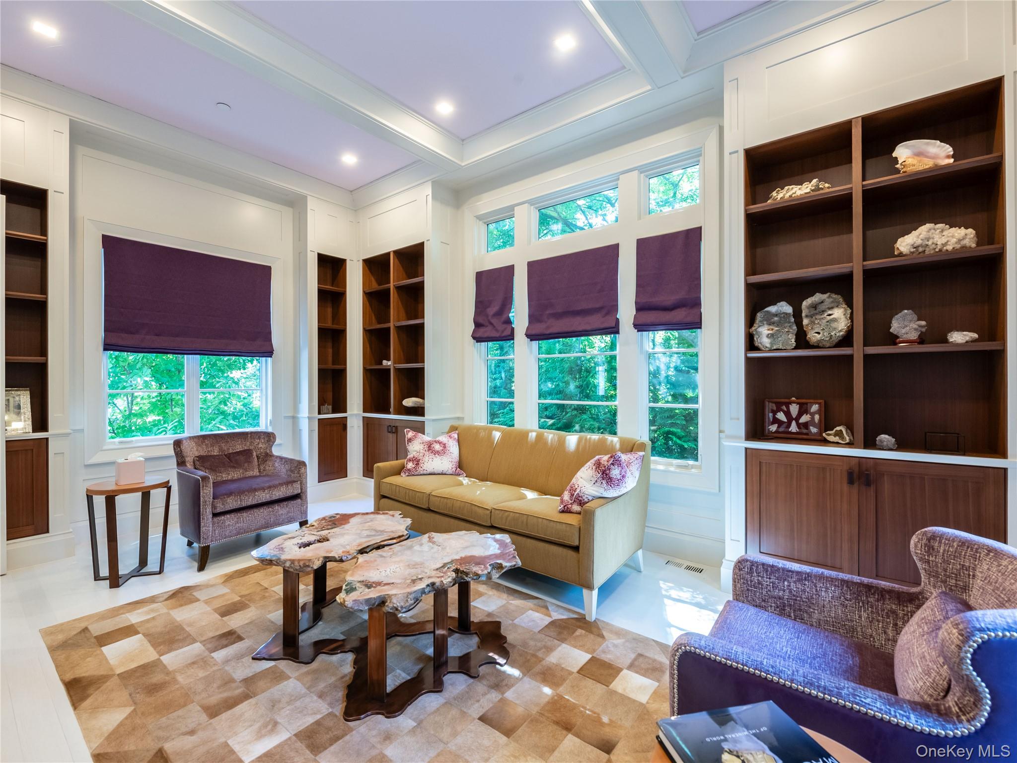 16 Ridge Drive E, Great Neck, NY 11021