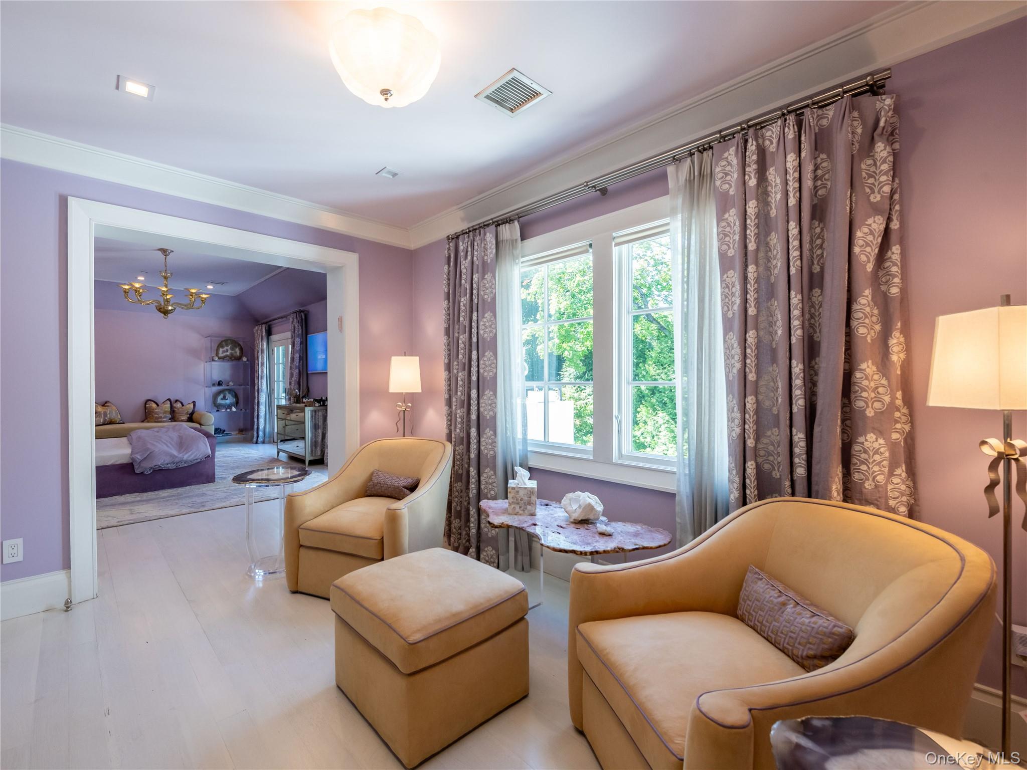 16 Ridge Drive E, Great Neck, NY 11021