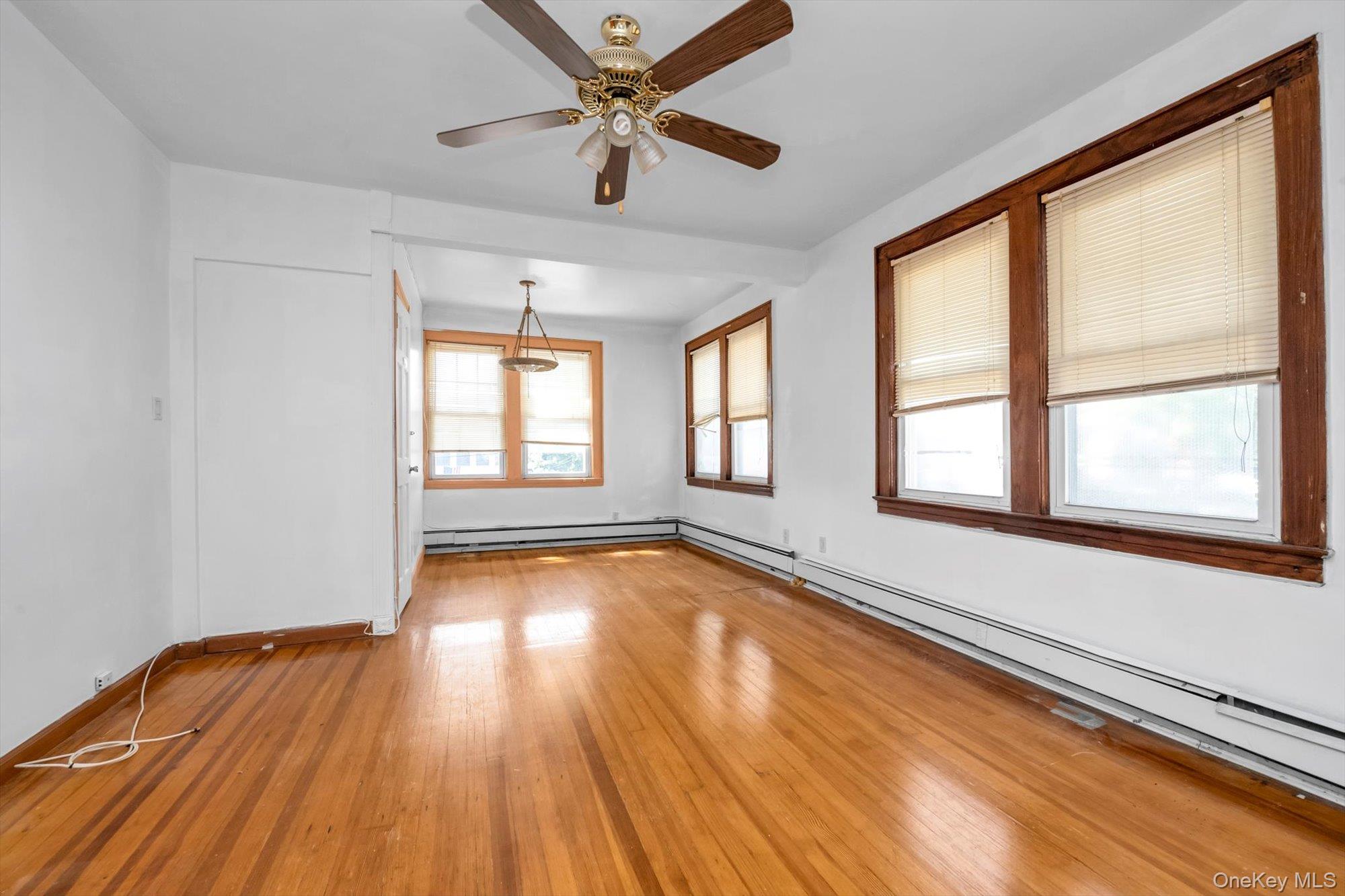 12401 9th Avenue, College Point, NY 11356