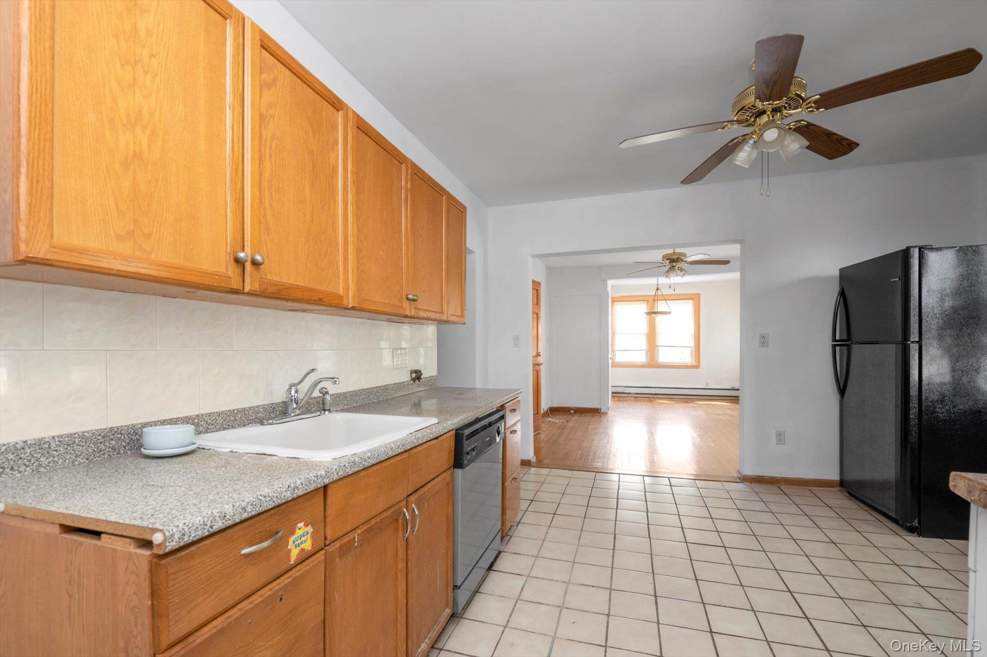 12401 9th Avenue, College Point, NY 11356